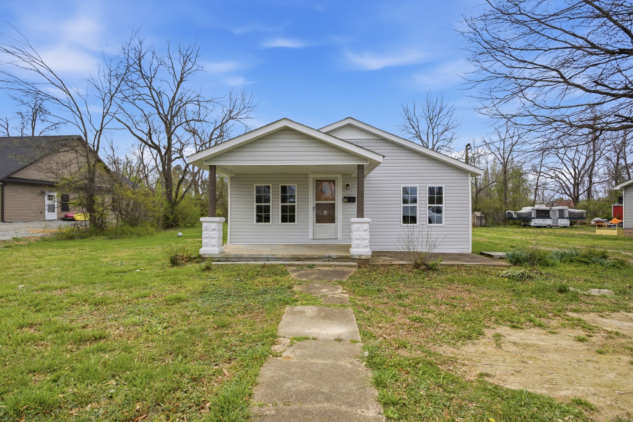 310 Smith Ave Property Photo 1