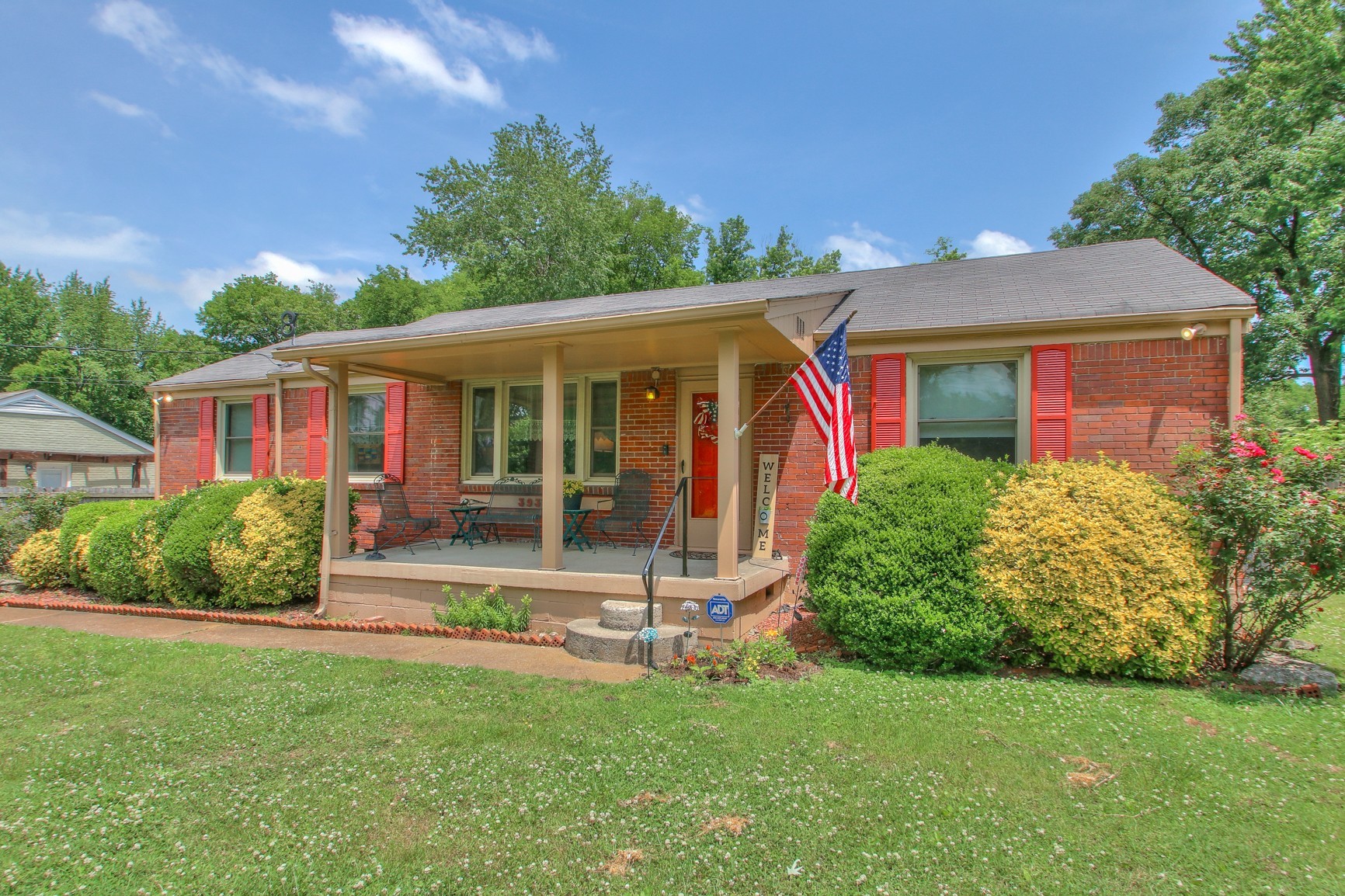 3938 E Ridge Dr Property Photo 1