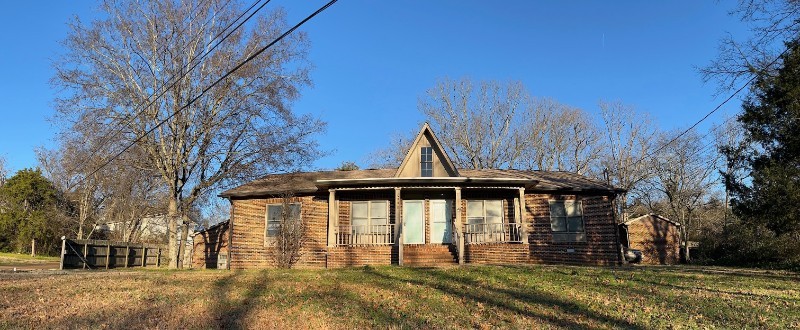 5001/2 Oakwood Dr Property Photo 3