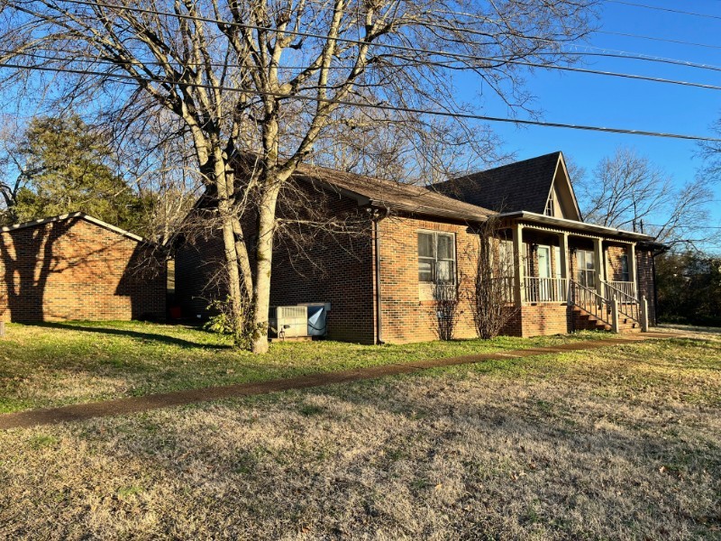 5001/2 Oakwood Dr Property Photo 4