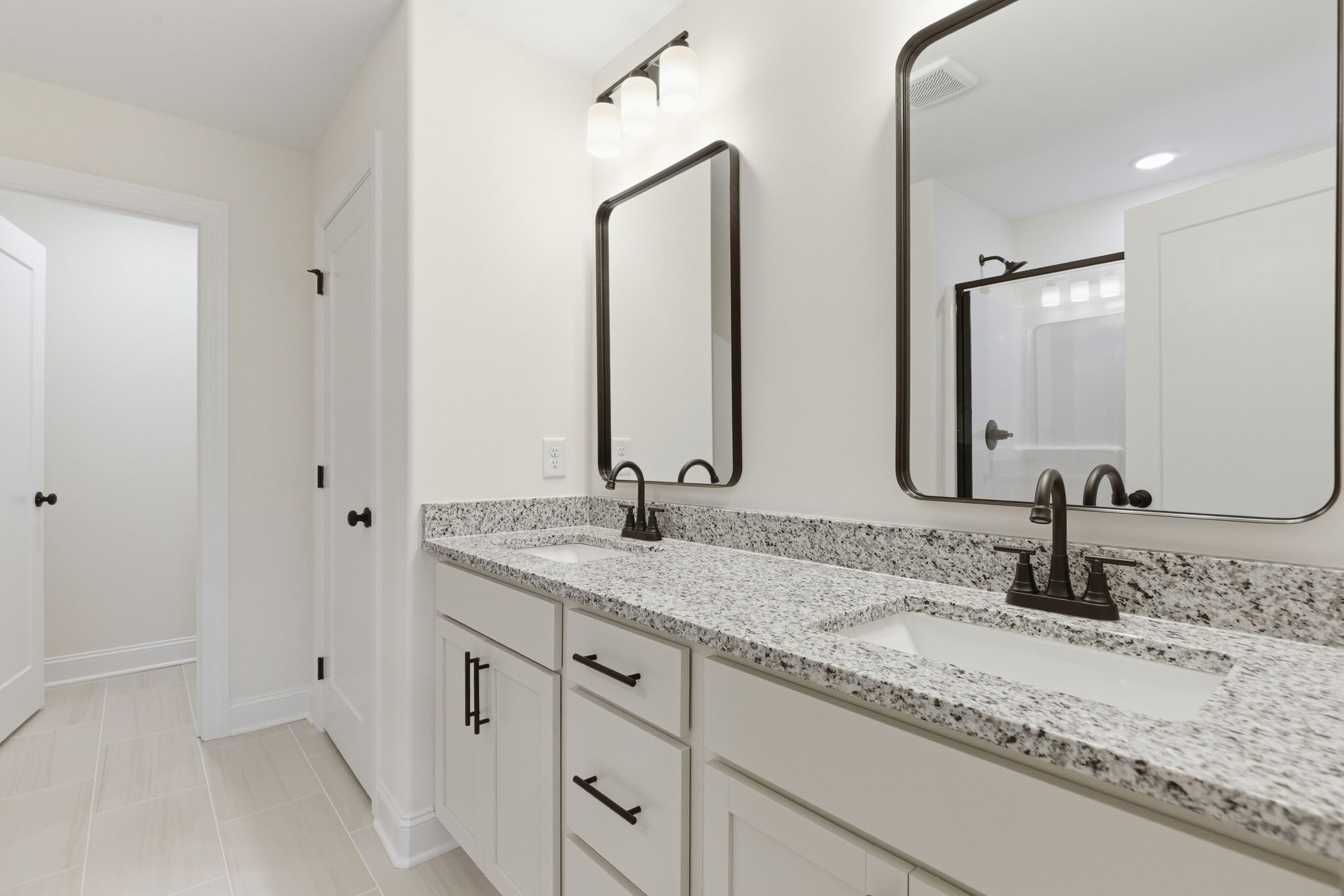 308 Spring St Property Photo 4