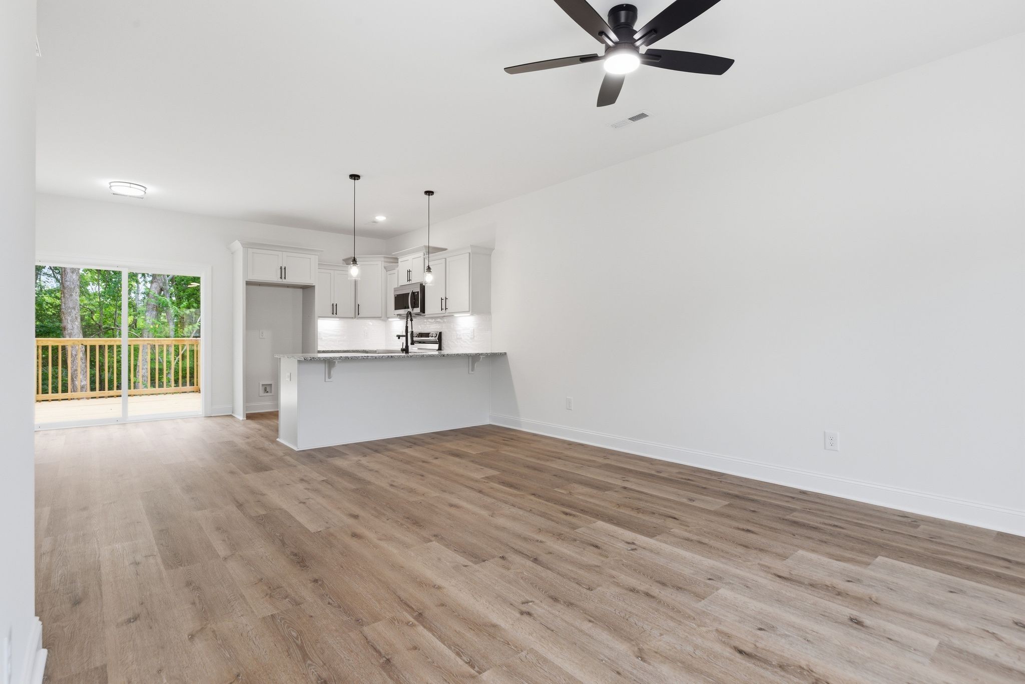 308 Spring St Property Photo 10