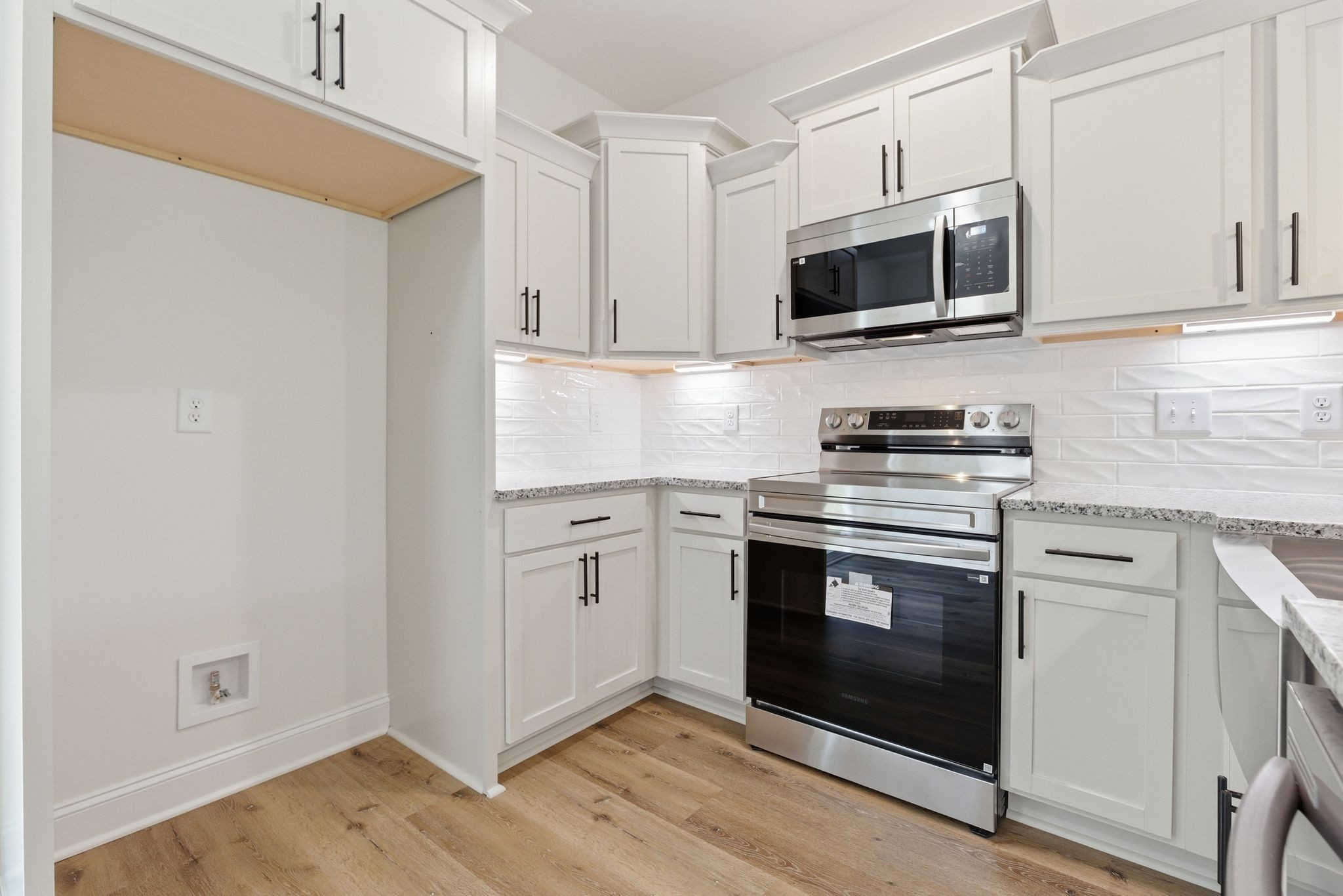308 Spring St Property Photo 16