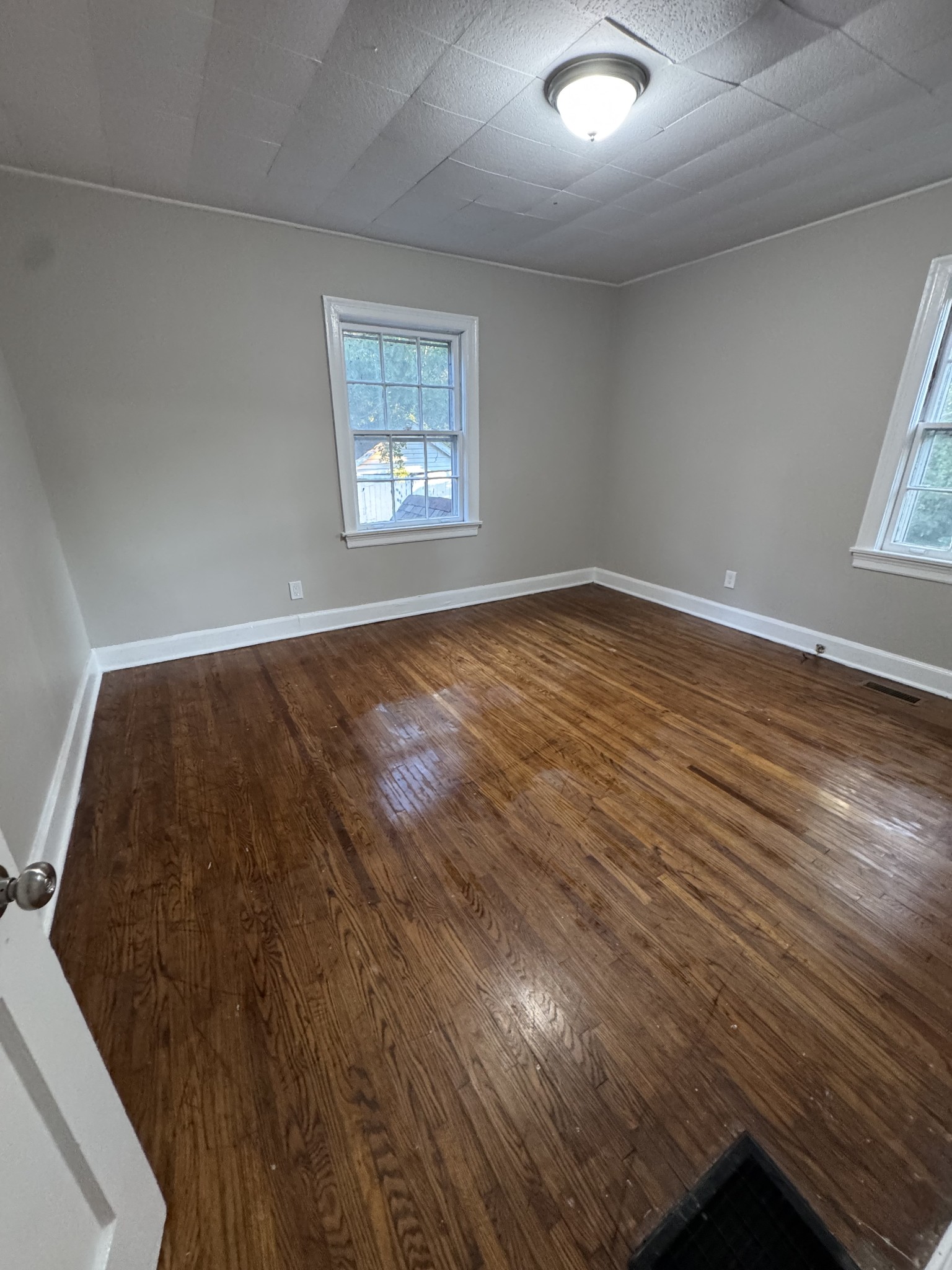 1606e Sharpe Ave Property Photo 11
