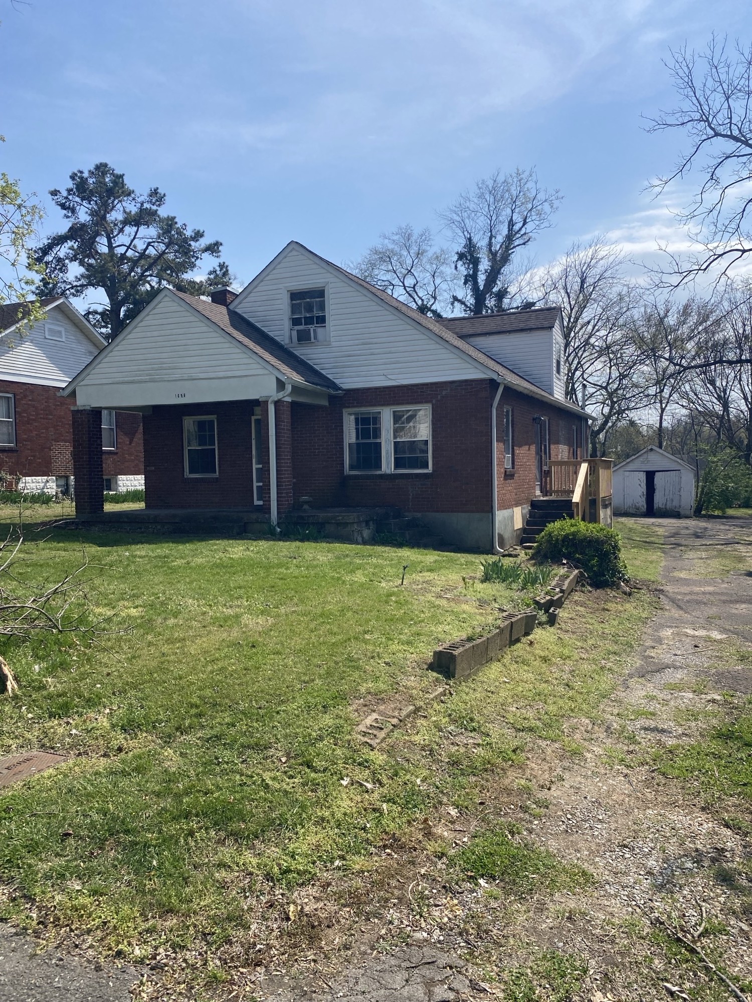 1606e Sharpe Ave Property Photo 18