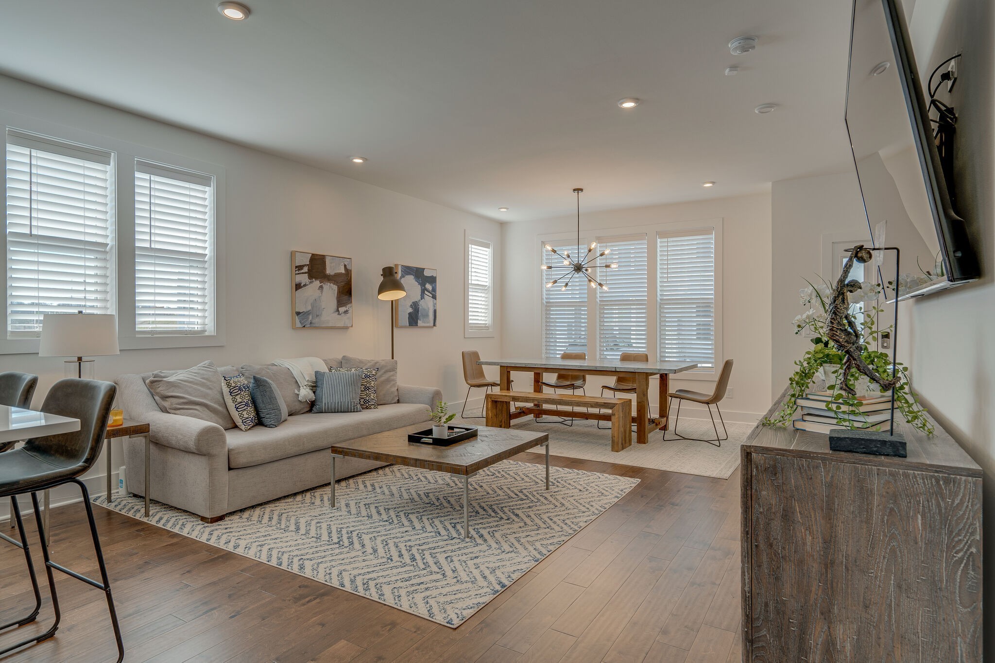 500 Creative Way Property Photo 10
