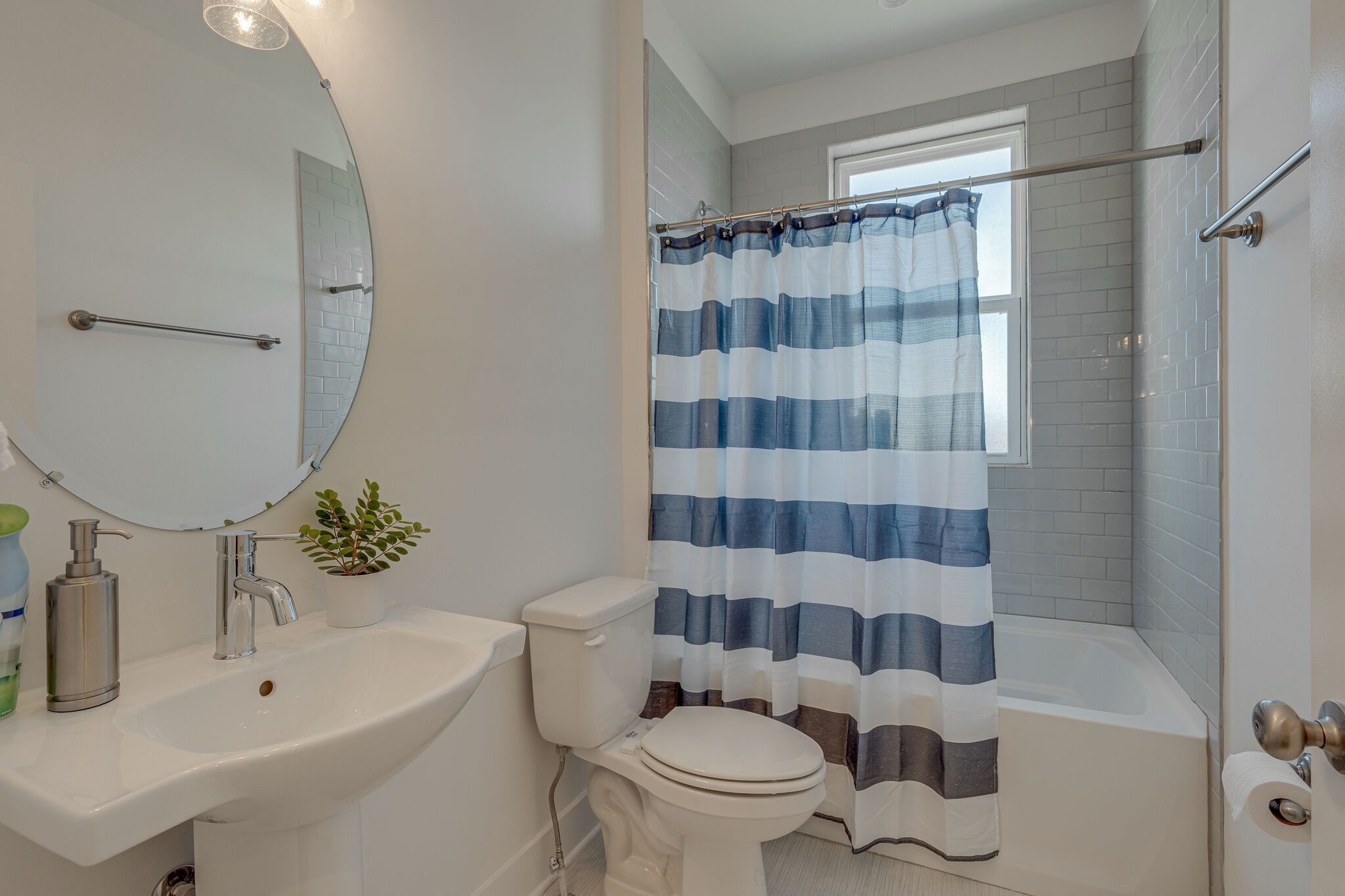500 Creative Way Property Photo 15