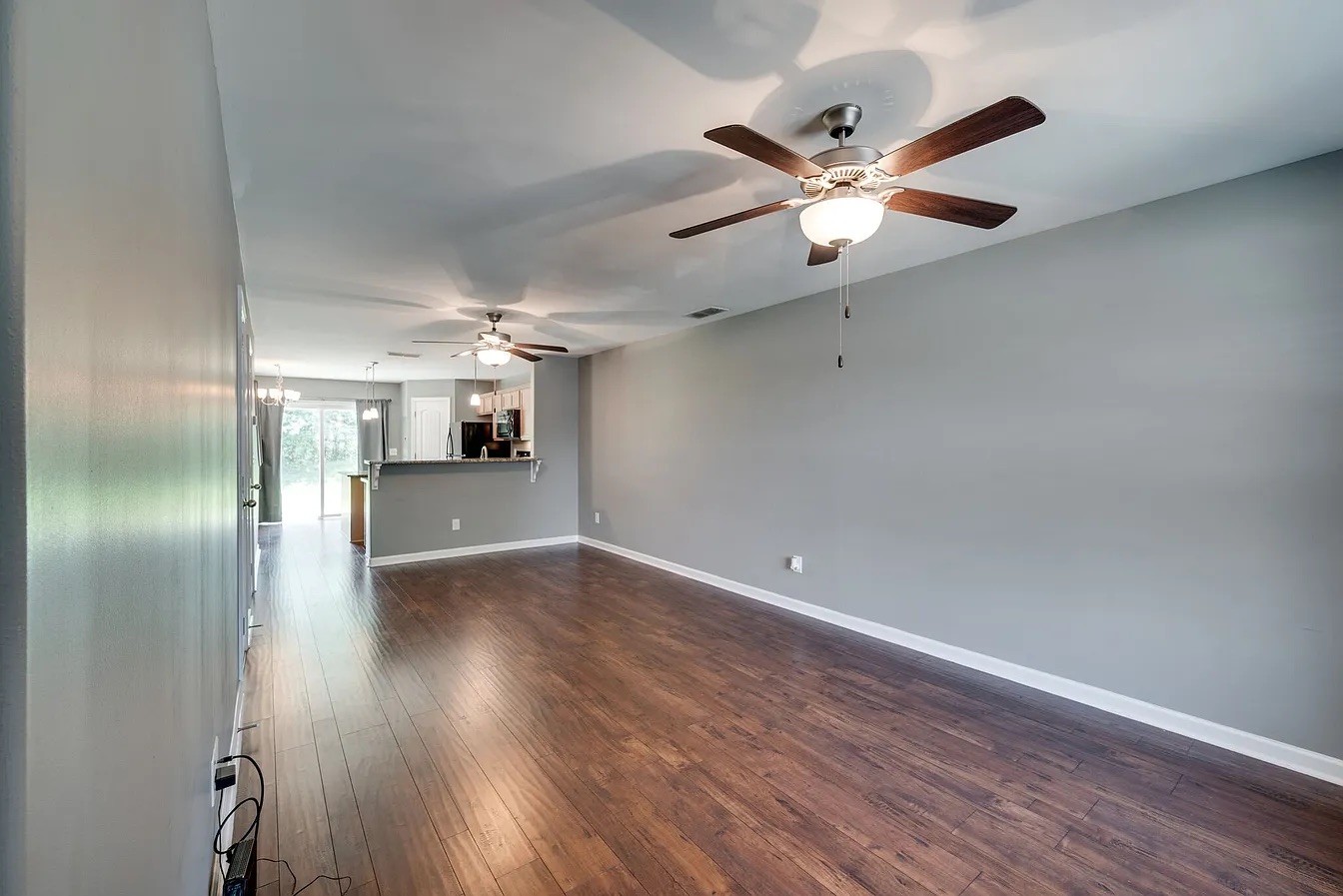 104 Cobblestone Place Dr Property Photo 6