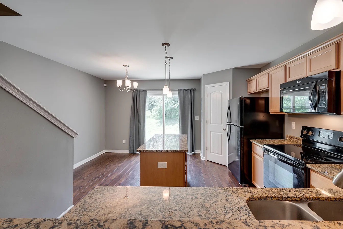104 Cobblestone Place Dr Property Photo 10