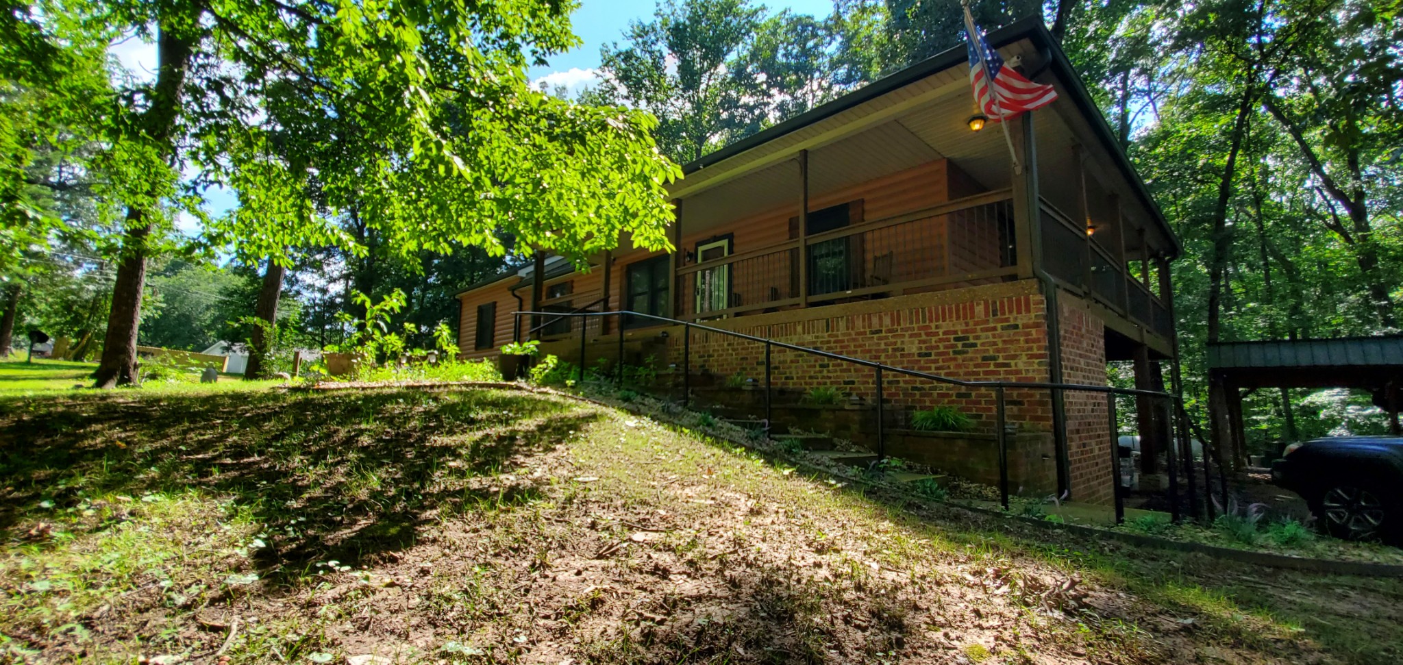 1109 Ellis Ct Property Photo 3