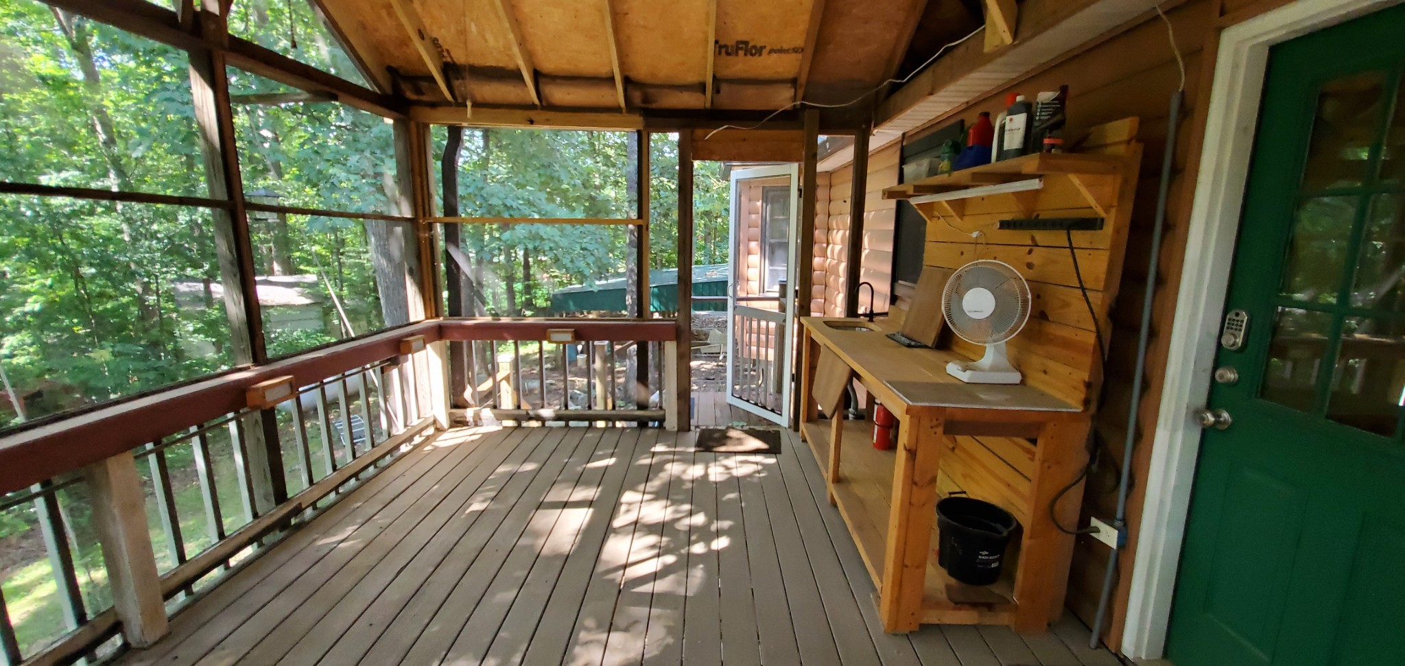 1109 Ellis Ct Property Photo 5
