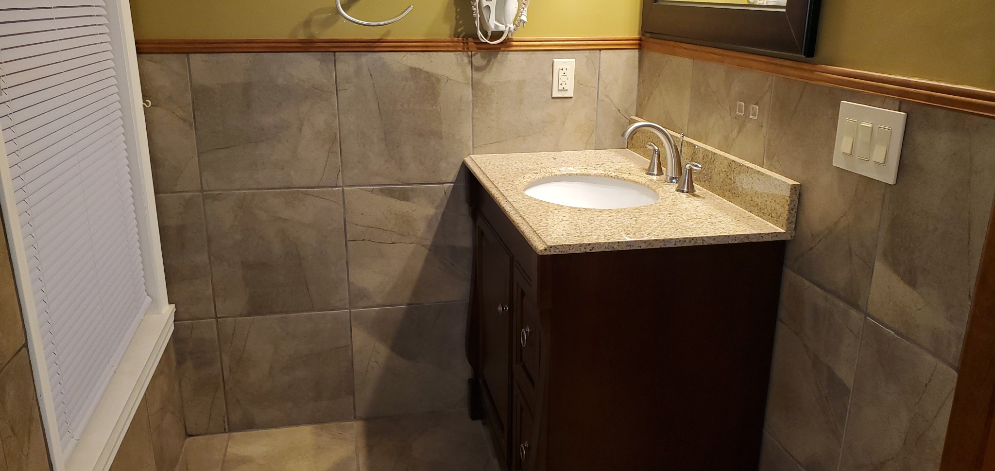1109 Ellis Ct Property Photo 28
