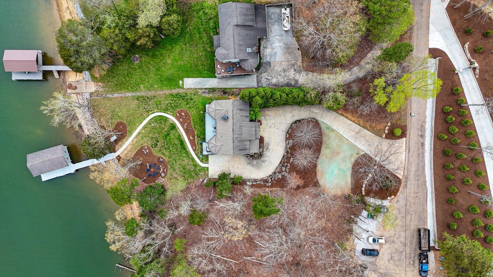 302 Key Cove Road Property Photo 1