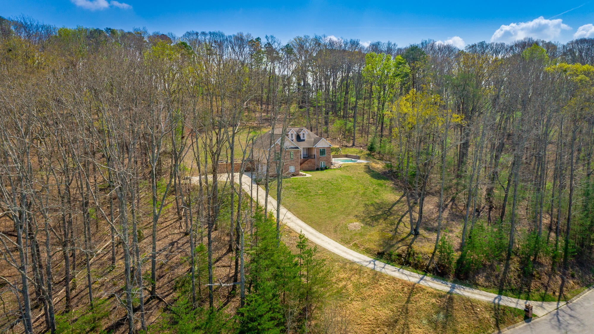 9768 Caseview Drive Property Photo 4