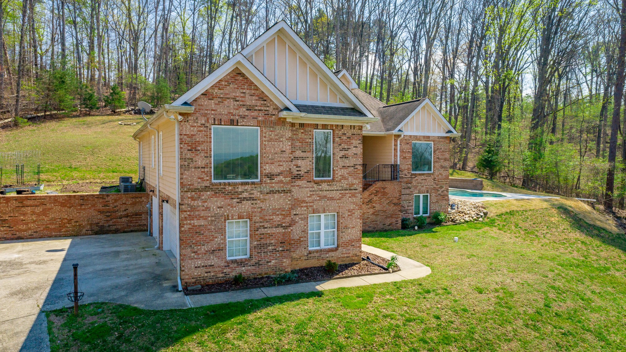 9768 Caseview Drive Property Photo 13