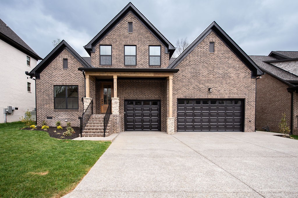 615 Hollow Wood Trl Property Photo 1