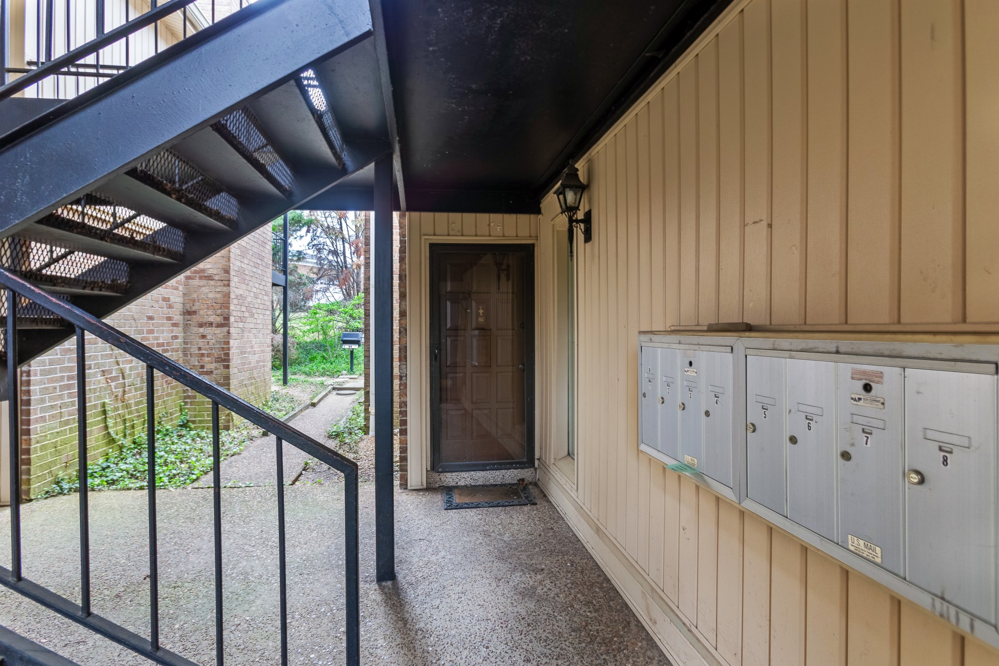 2116 Hobbs Rd Property Photo 3