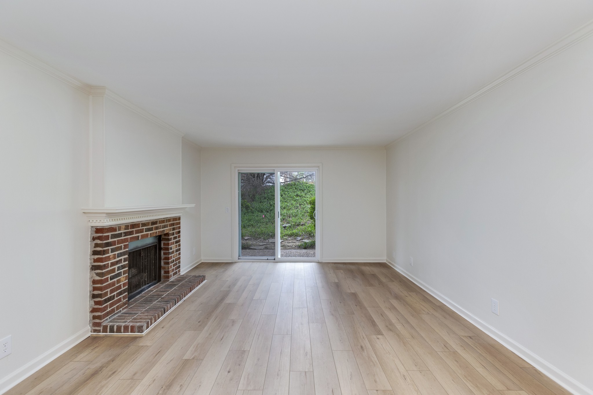 2116 Hobbs Rd Property Photo 6