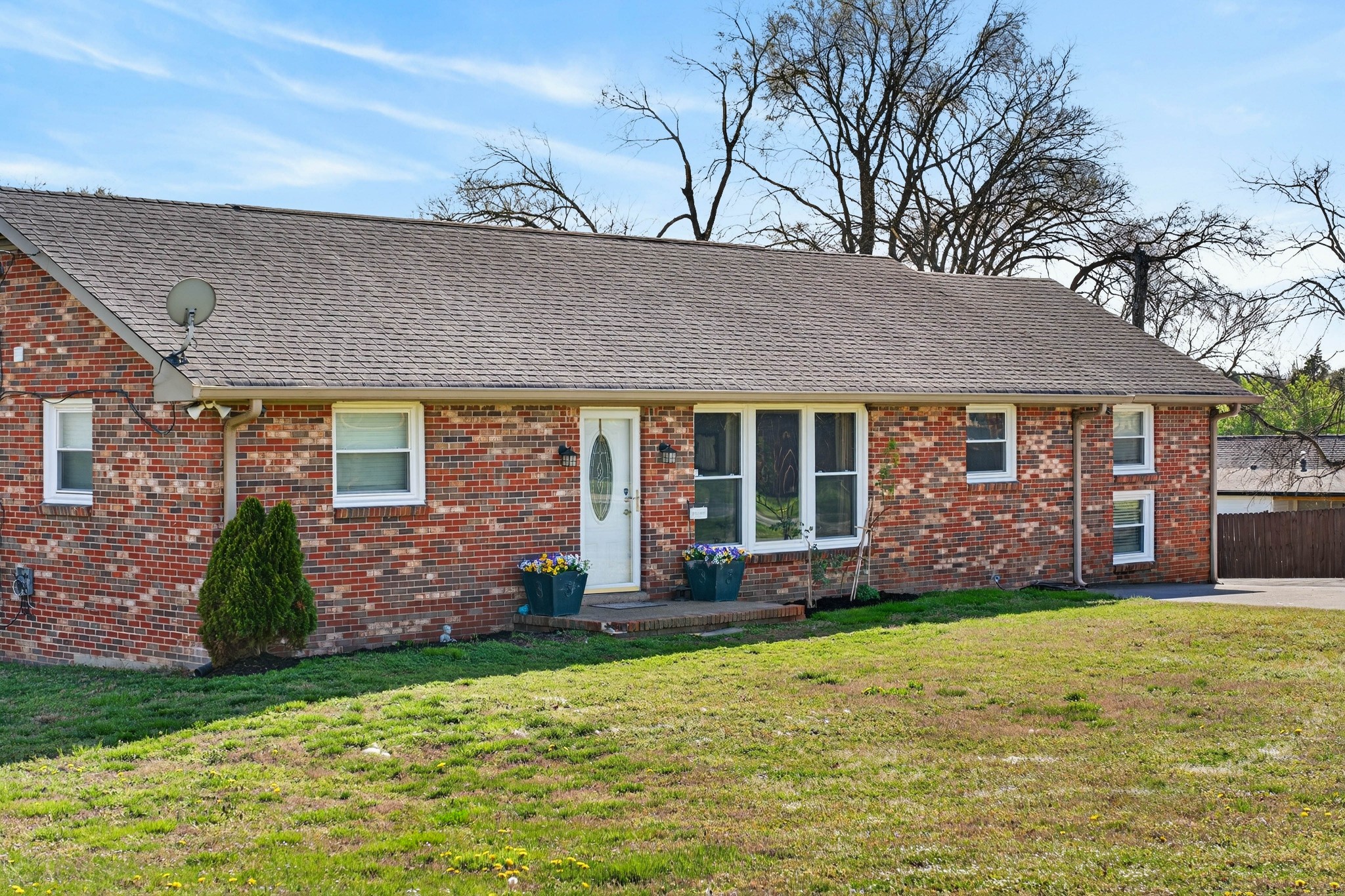 501 Green Ln Property Photo 1
