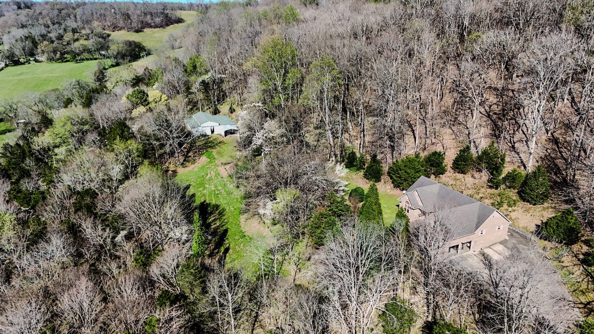 410 Britton Hollow Rd Property Photo 1