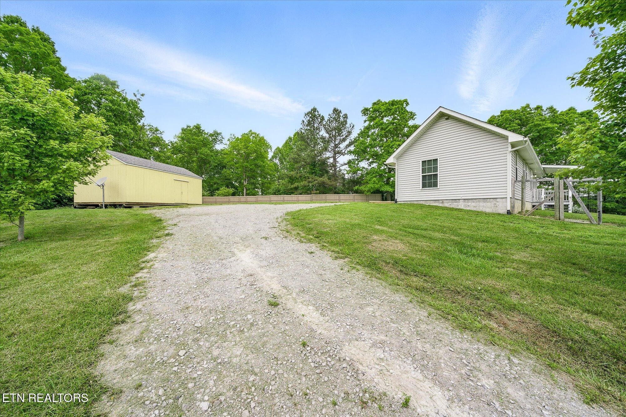1447 Dykes Rd Property Photo 1