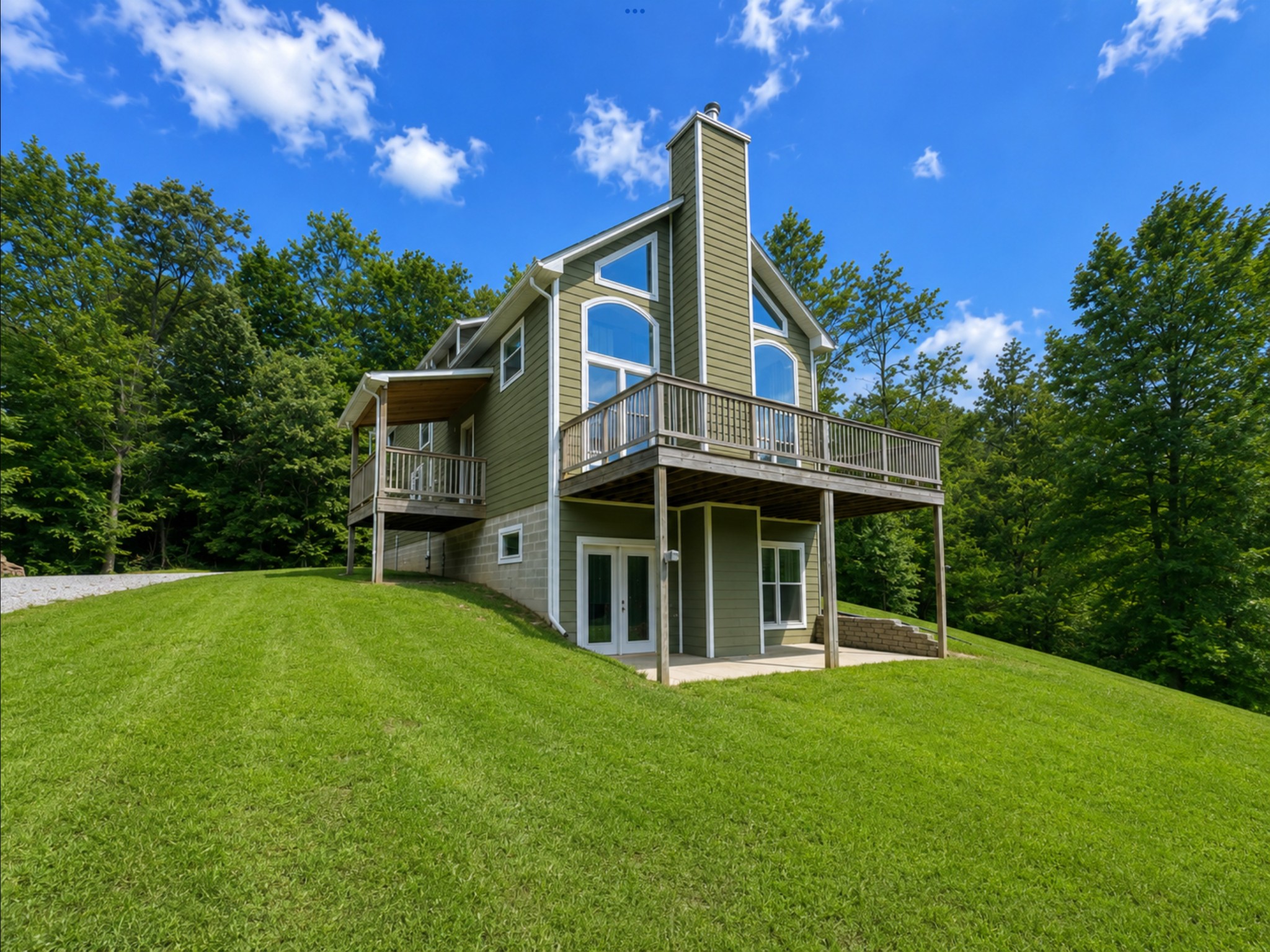 4042 Jones Hollow Road Property Photo 1