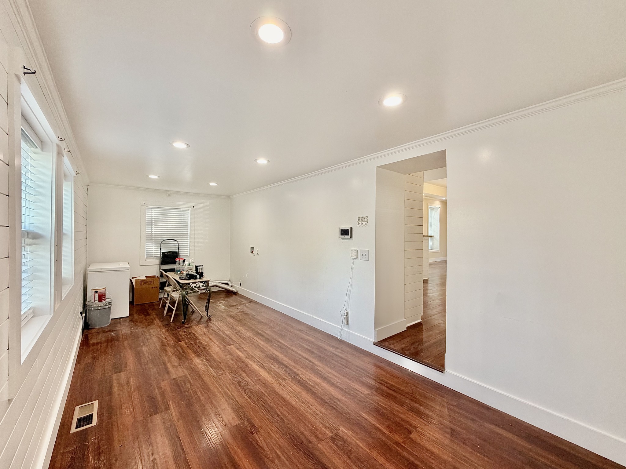 525 E Washington St Property Photo 37