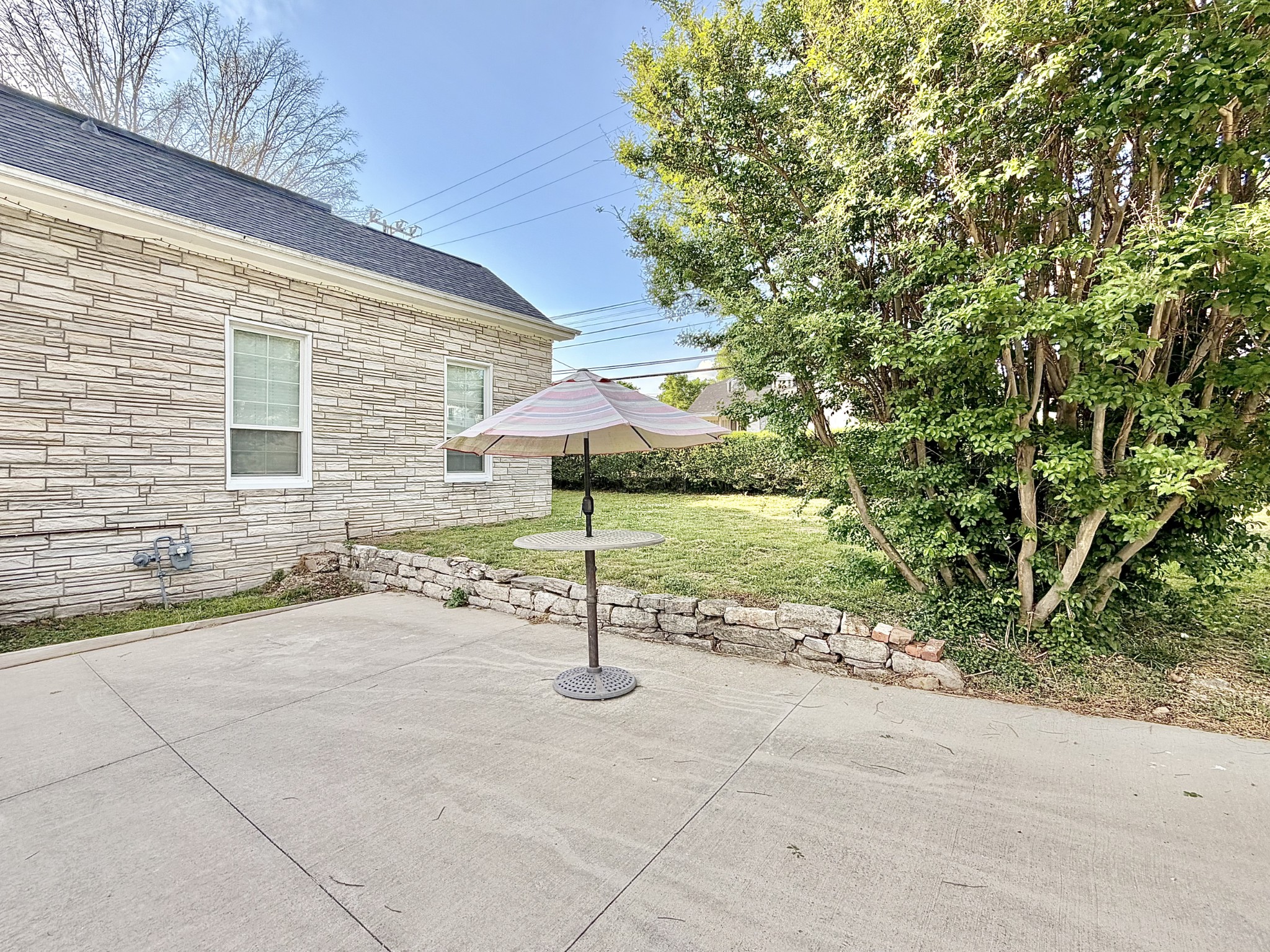 525 E Washington St Property Photo 44