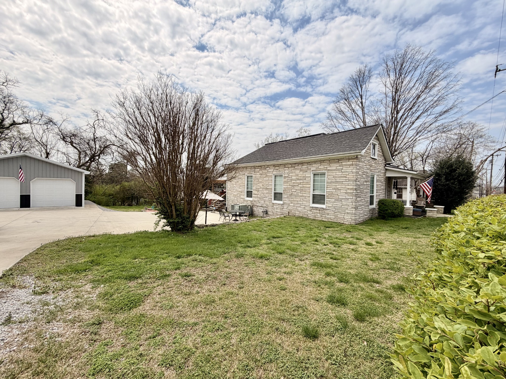 525 E Washington St Property Photo 46