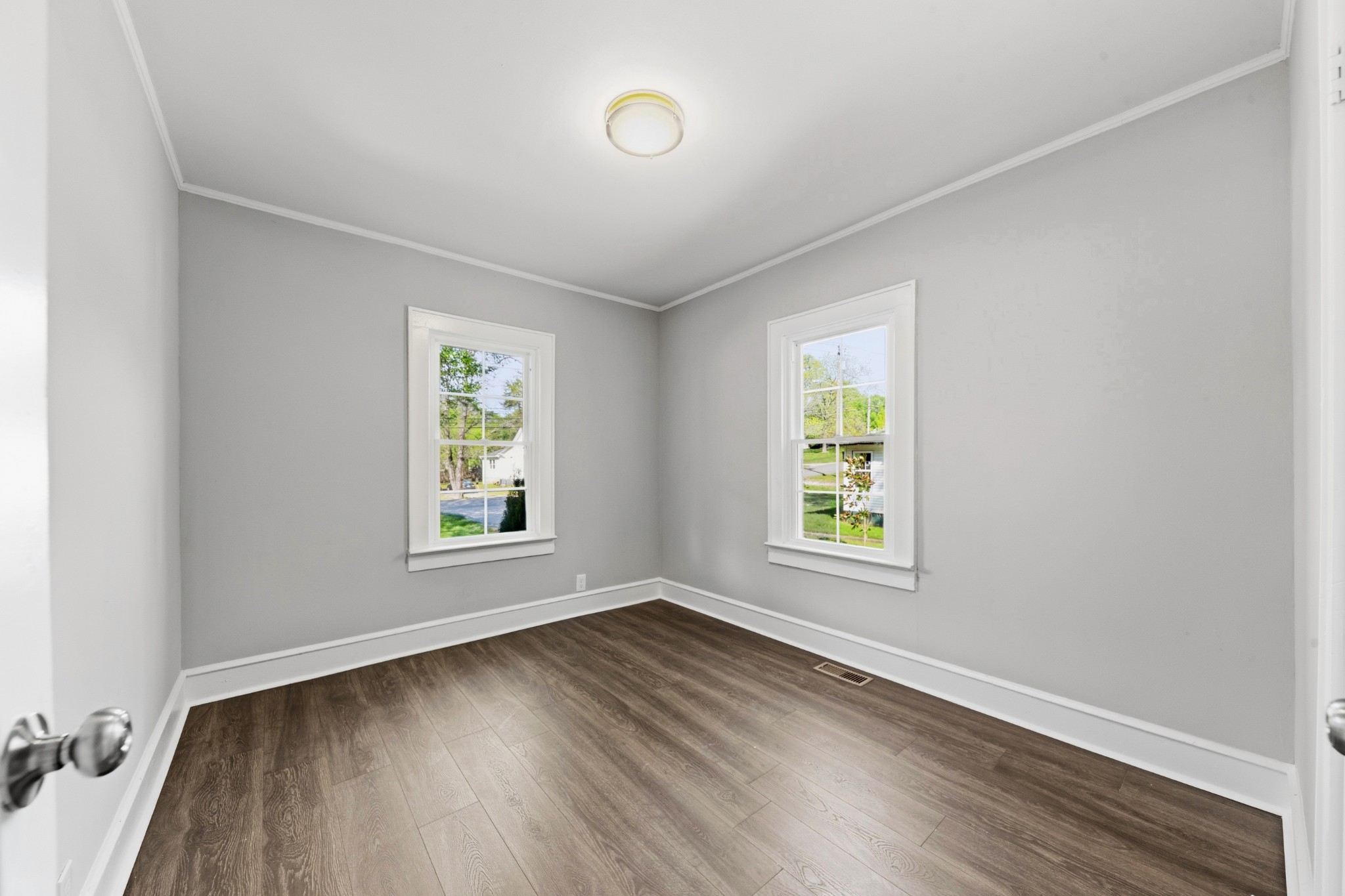 623 Belfast St Property Photo 54