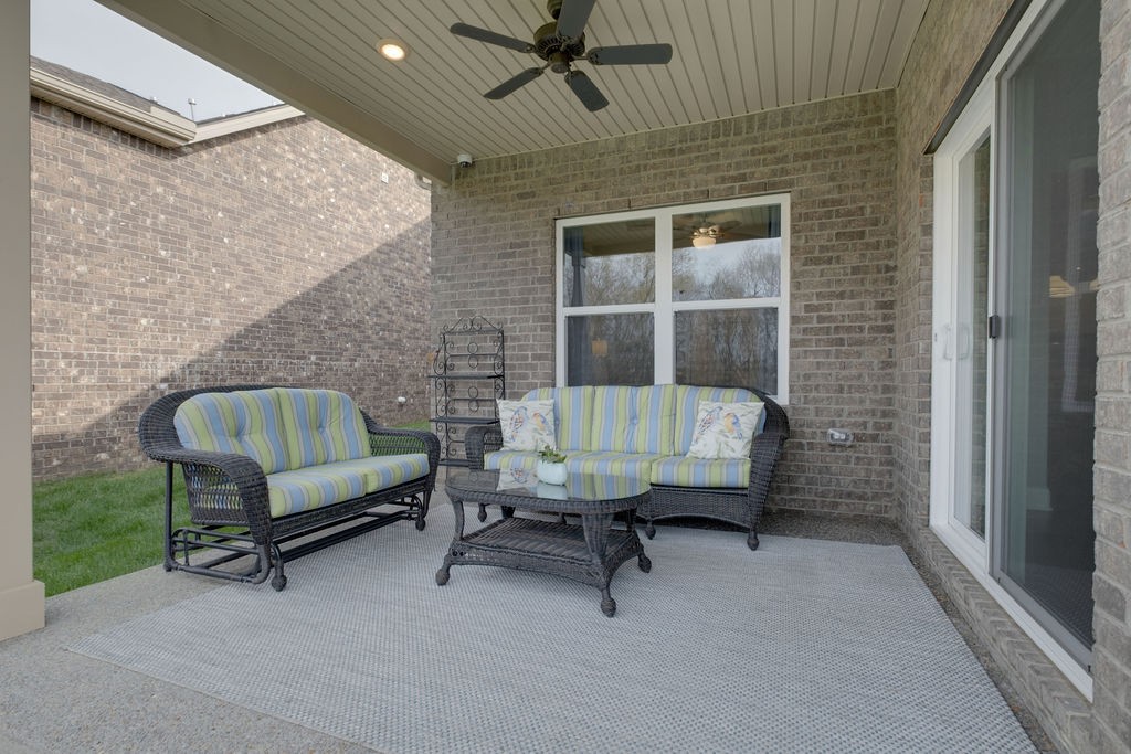 894 Meadowcrest Way Property Photo 38