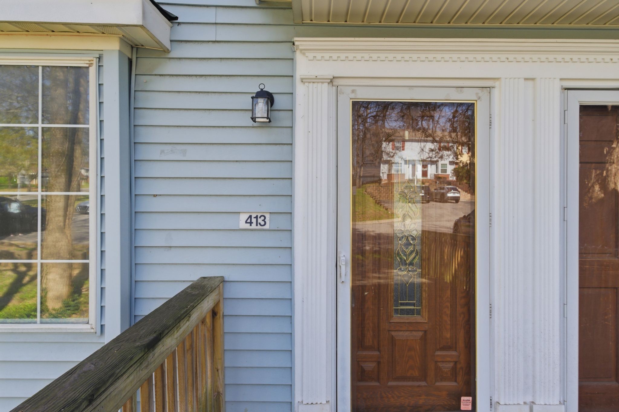 413 Oak Forge Dr Property Photo 3