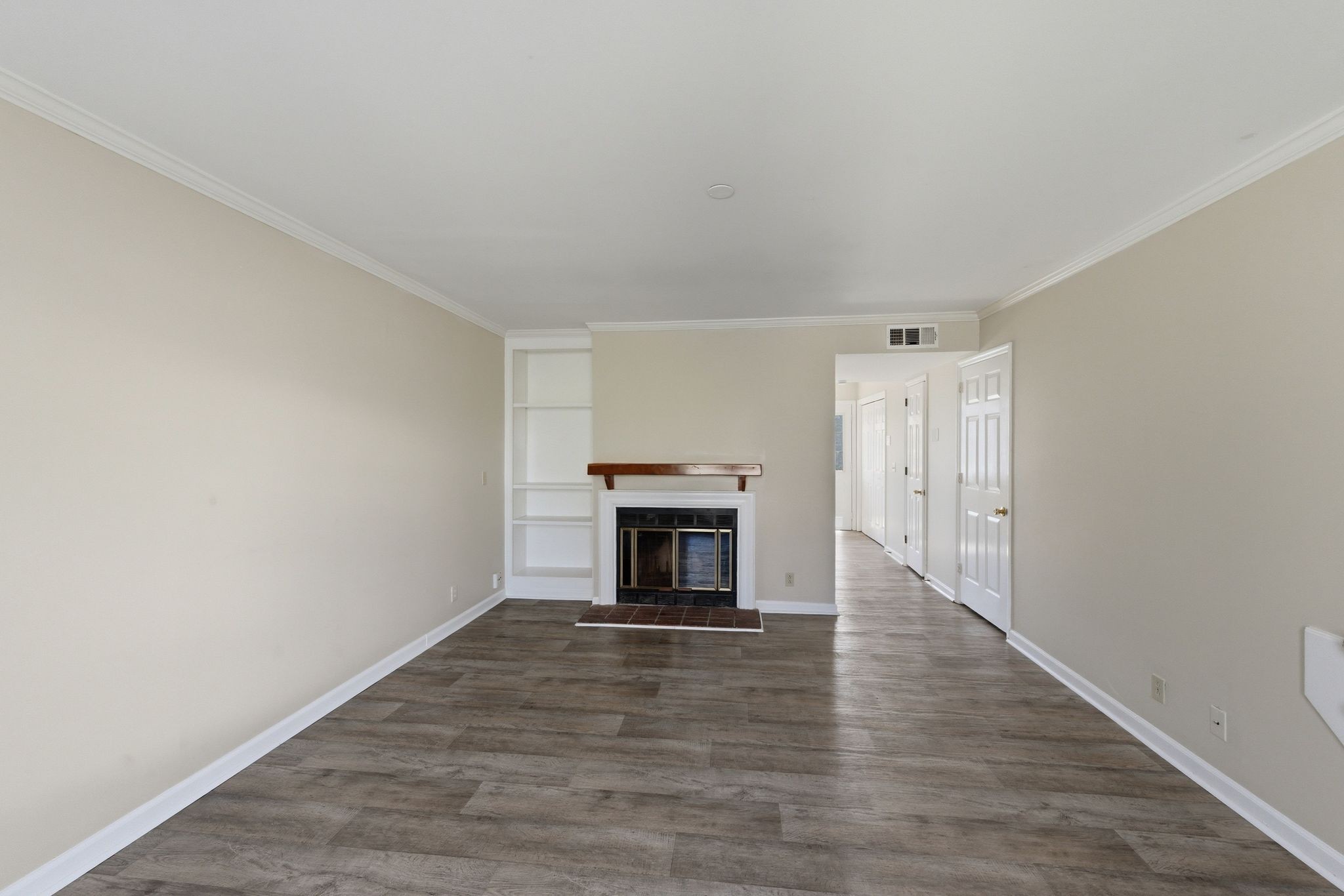 413 Oak Forge Dr Property Photo 4