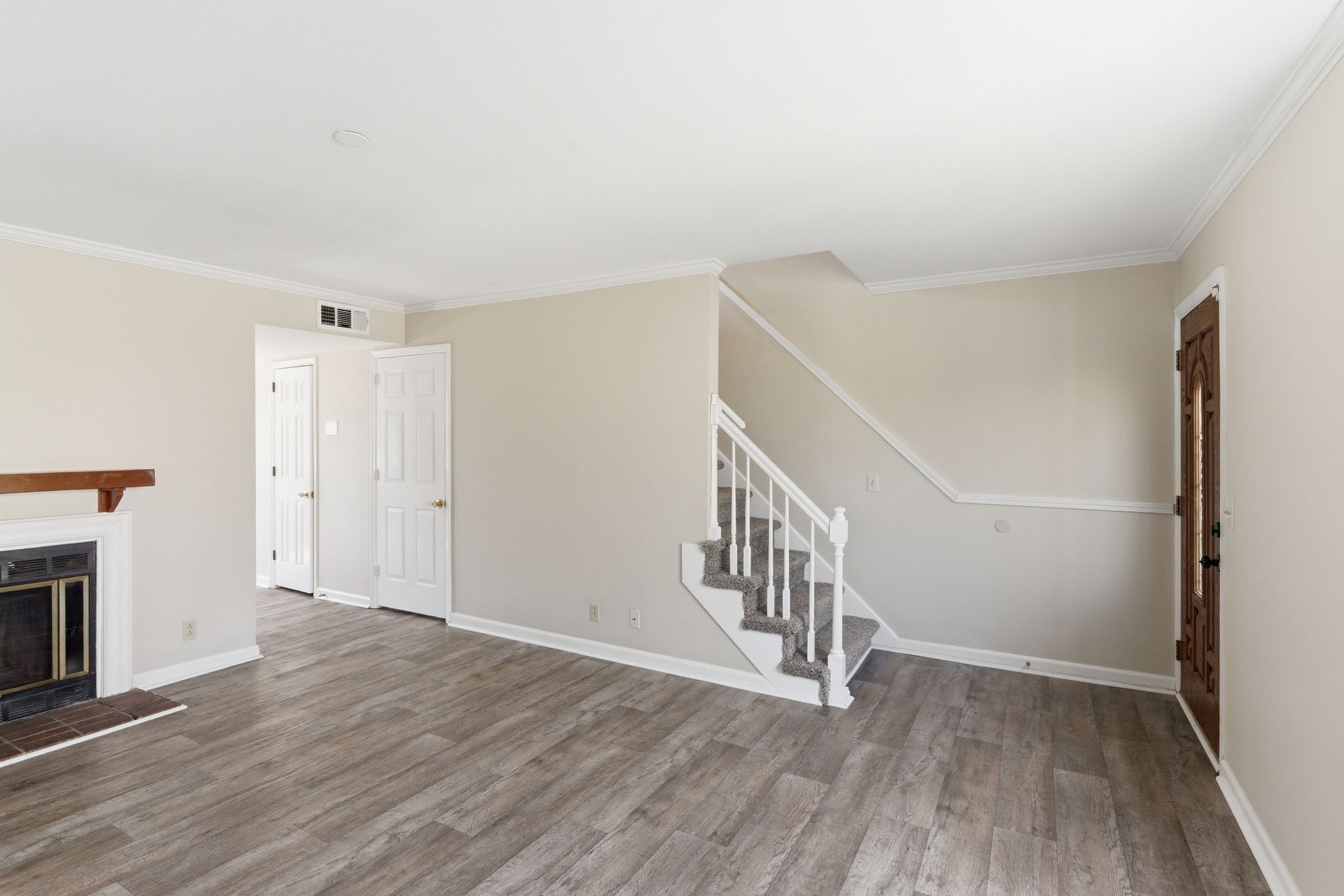 413 Oak Forge Dr Property Photo 5