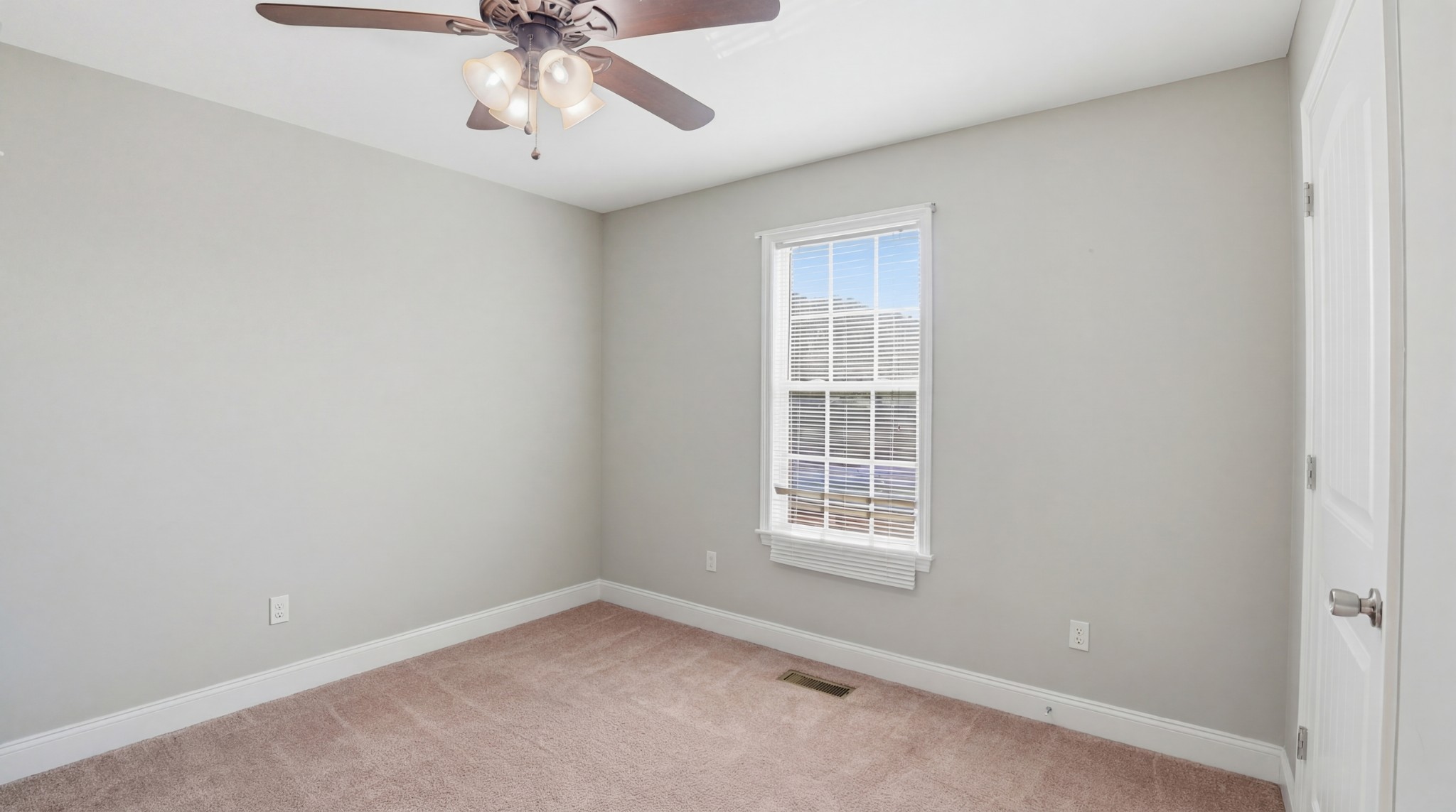 26050 Ashton Ln Property Photo 32