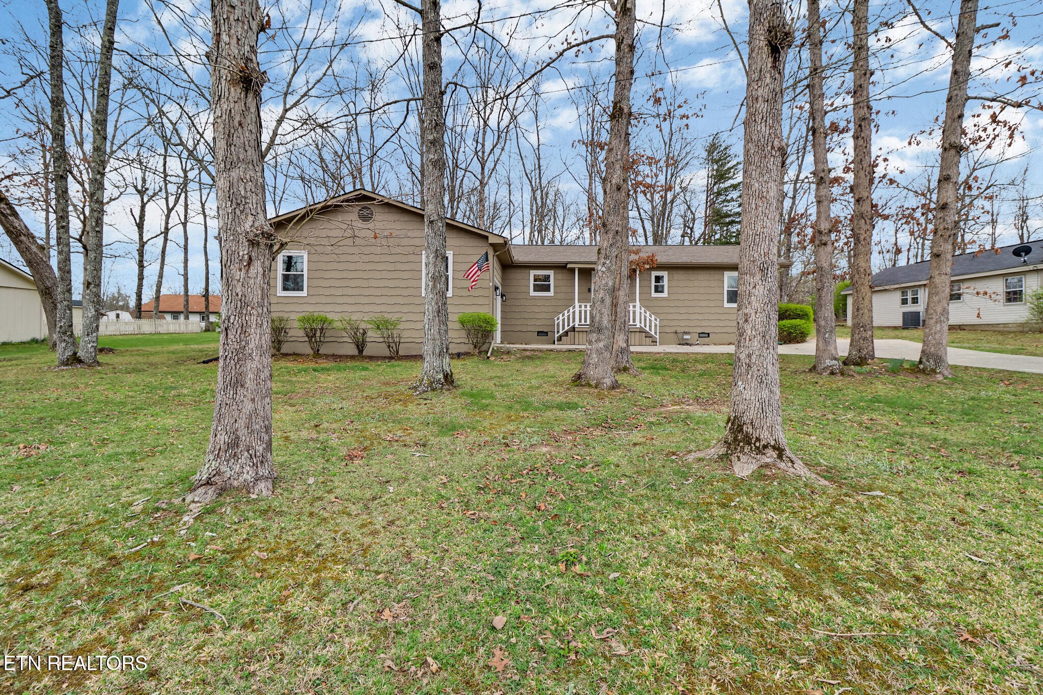 115 Eagle Lane Property Photo 3