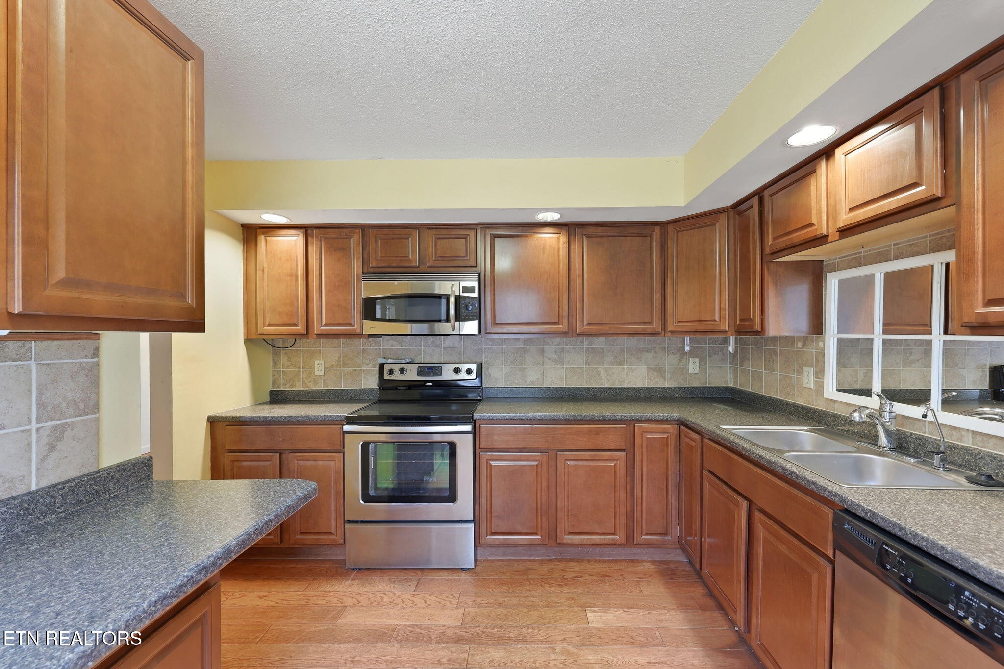 8709 Olde Colony Tr Property Photo 11