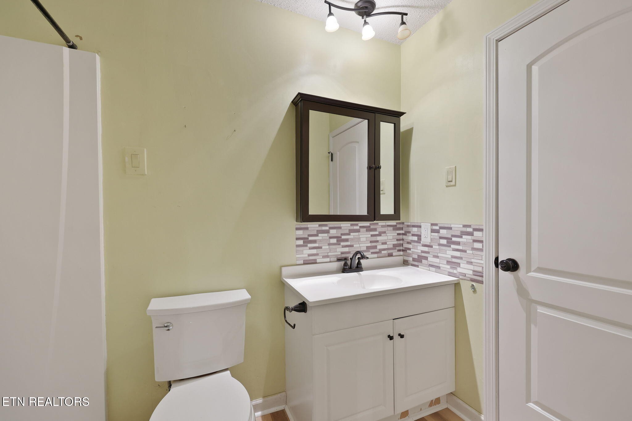 8709 Olde Colony Tr Property Photo 16