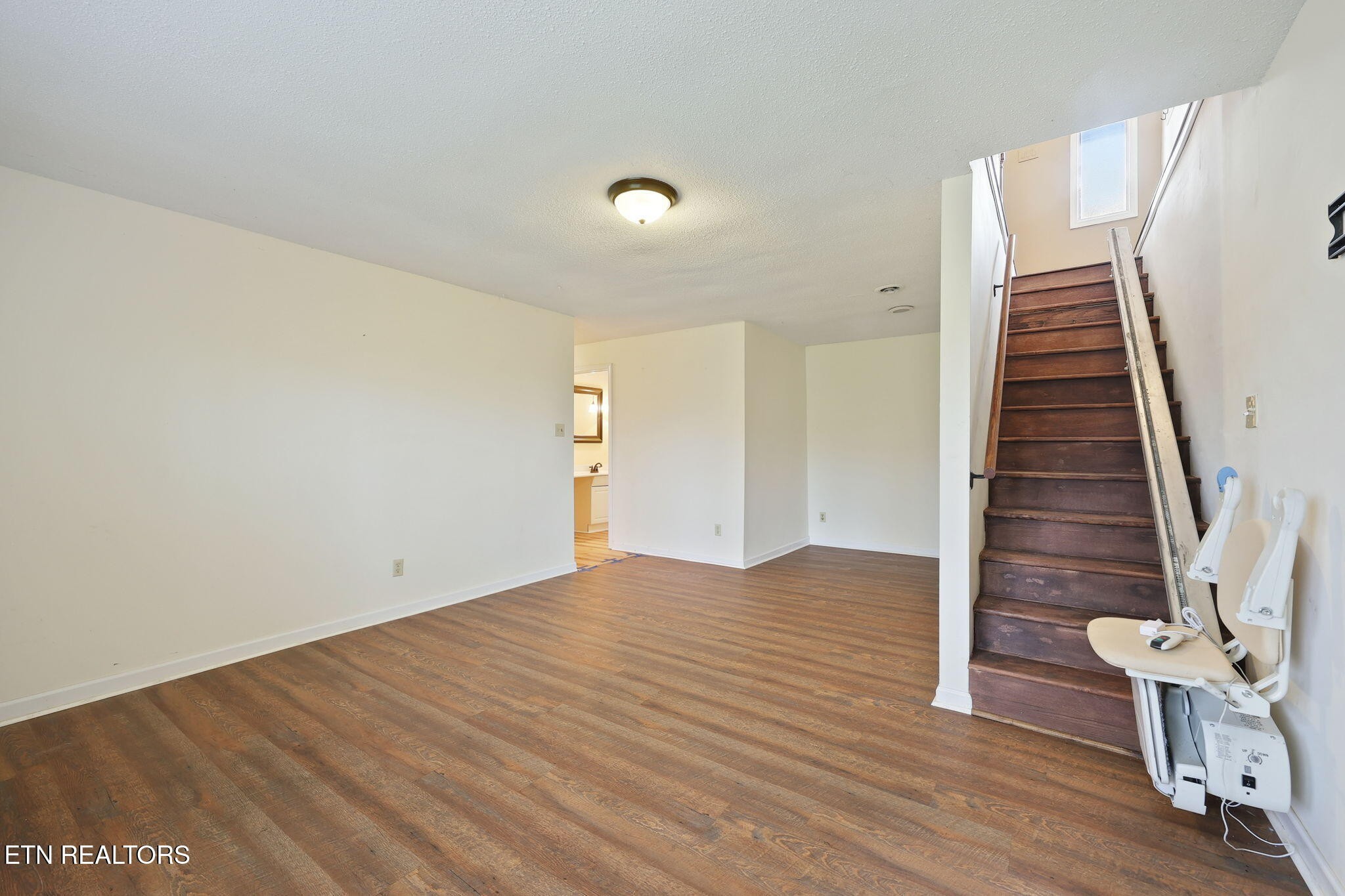 8709 Olde Colony Tr Property Photo 18