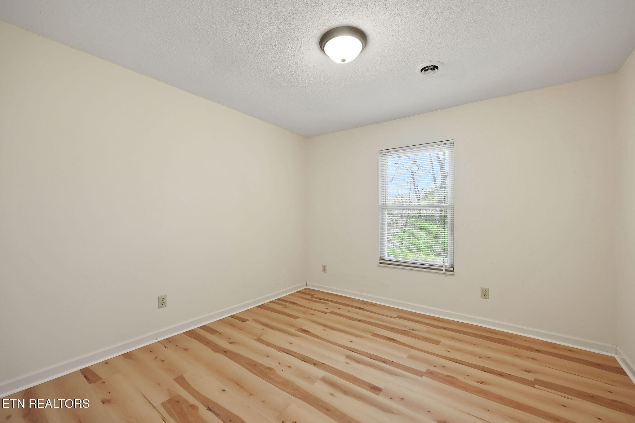 8709 Olde Colony Tr Property Photo 24