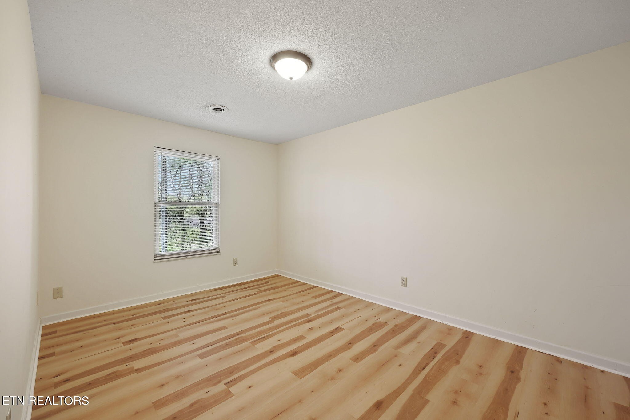 8709 Olde Colony Tr Property Photo 26