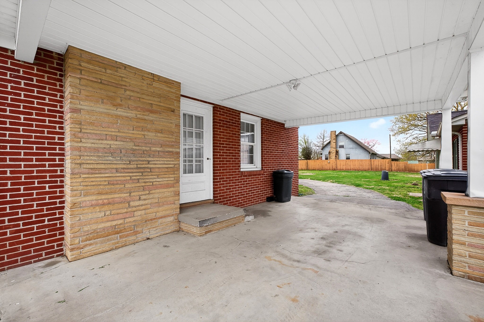 151 3rd Ave Property Photo 5