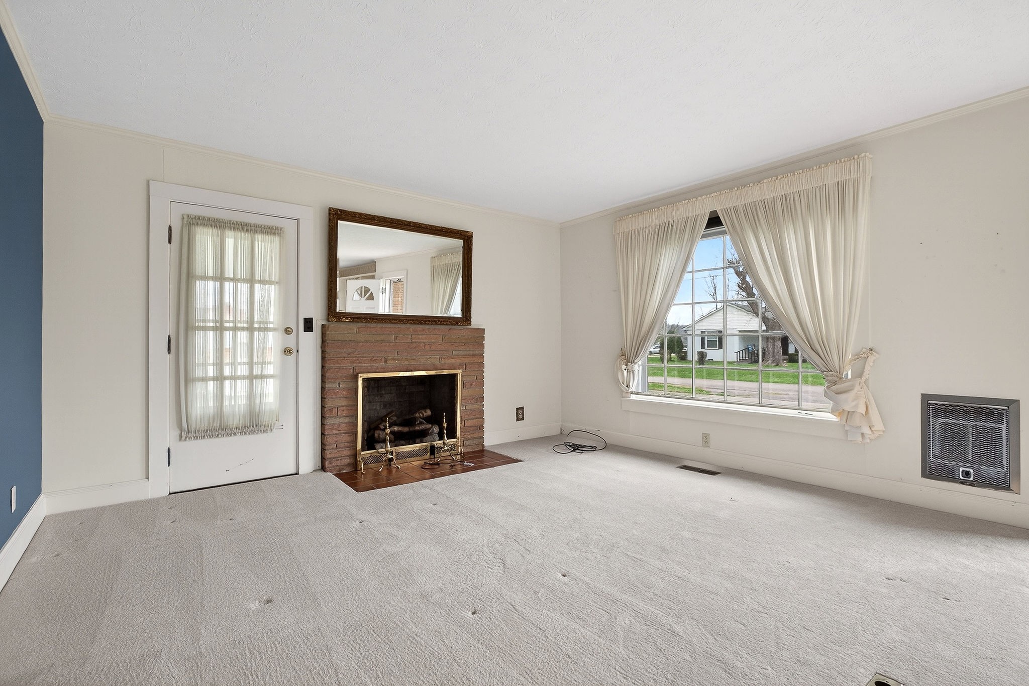 151 3rd Ave Property Photo 6