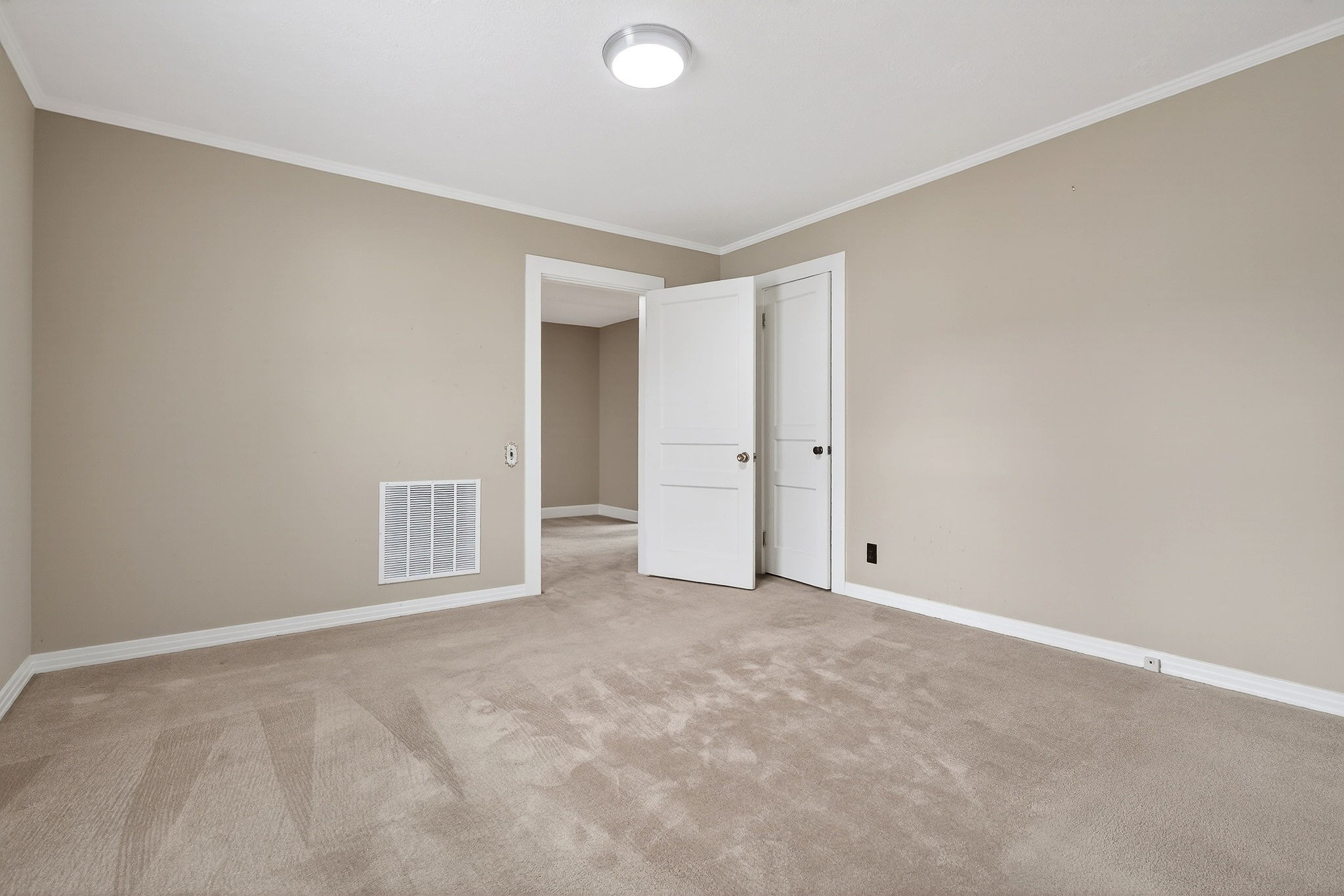 151 3rd Ave Property Photo 26