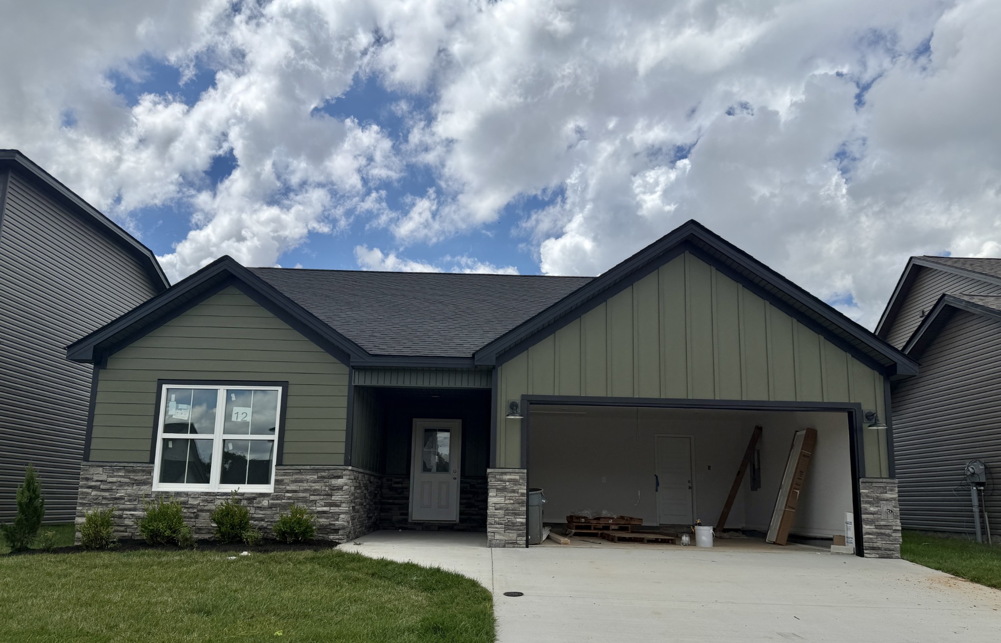 12 Persinger Place Property Photo 1