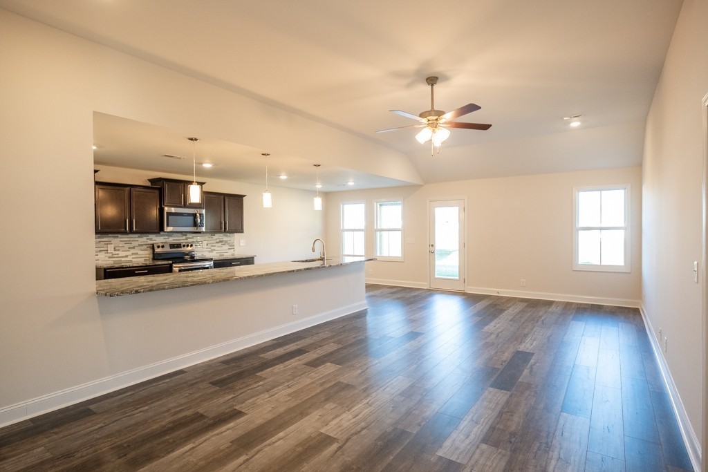 12 Persinger Place Property Photo 2
