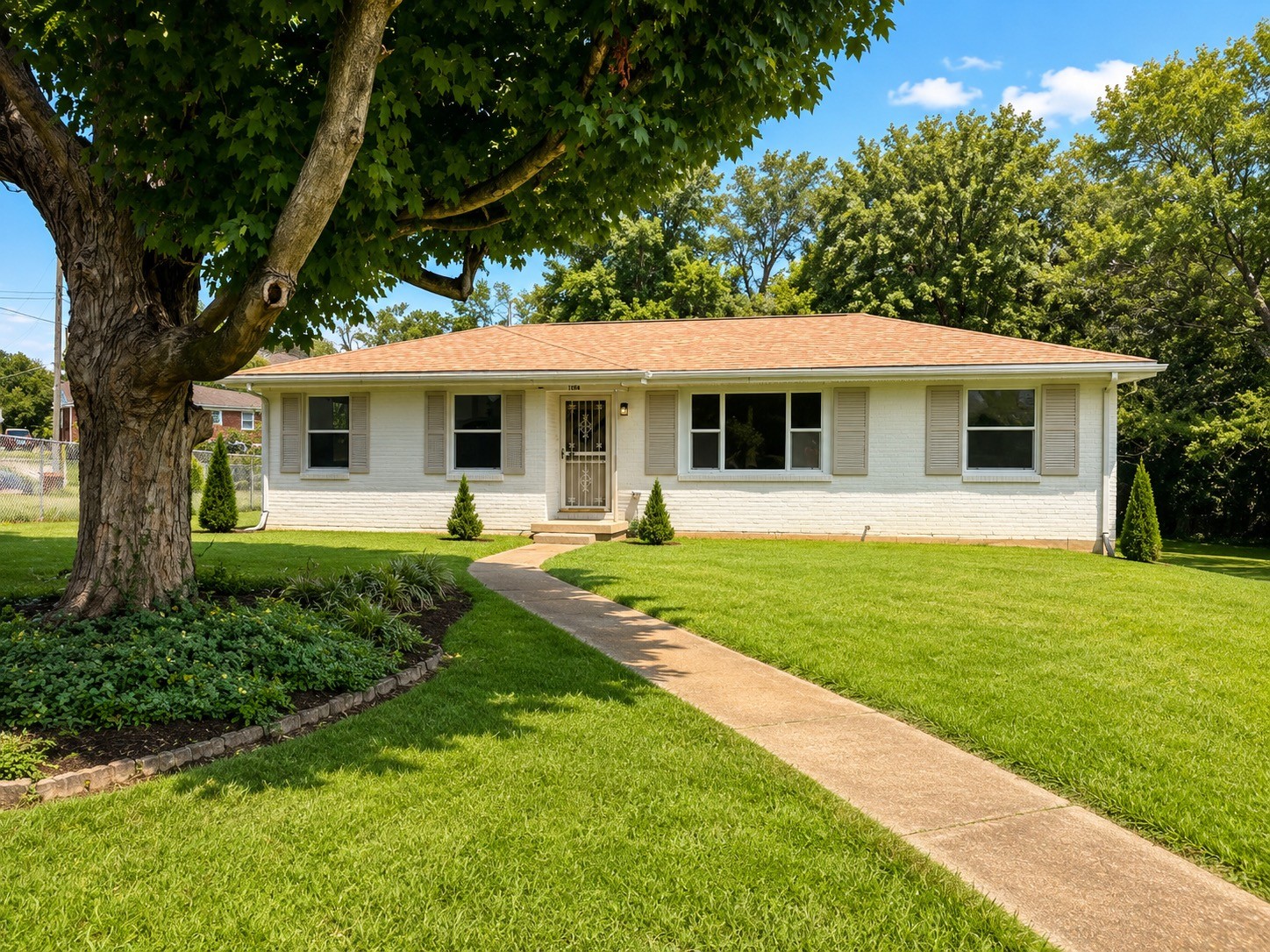 1104 Irving Ln