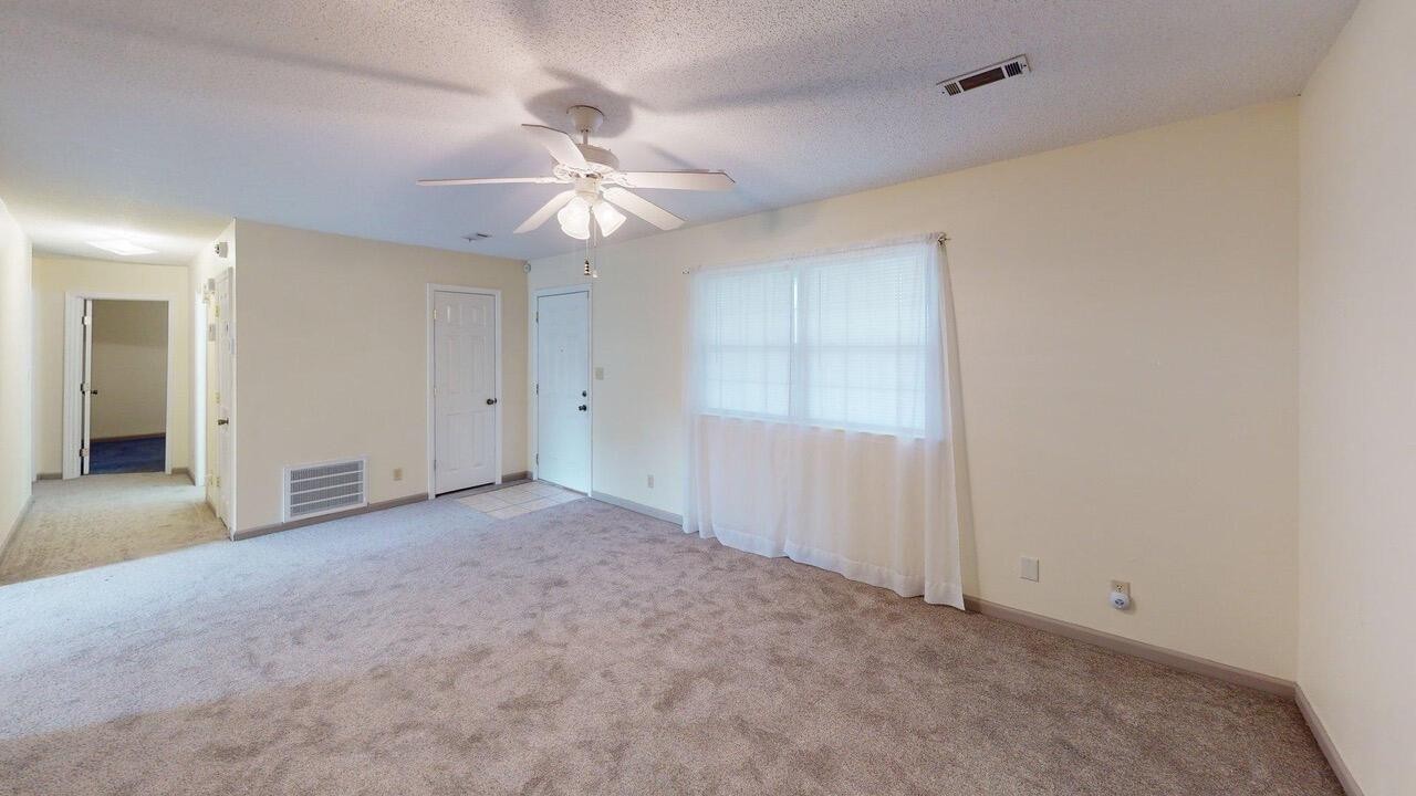 4620 Jersey Pike Property Photo 4