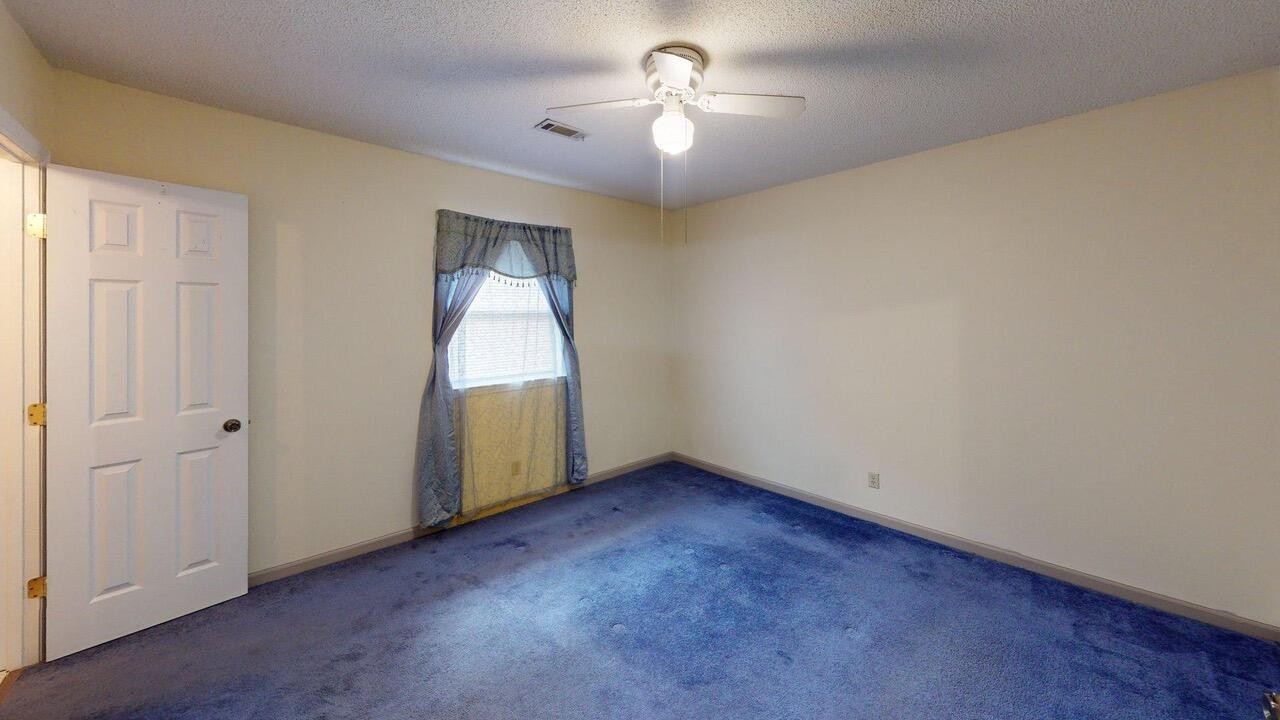 4620 Jersey Pike Property Photo 12