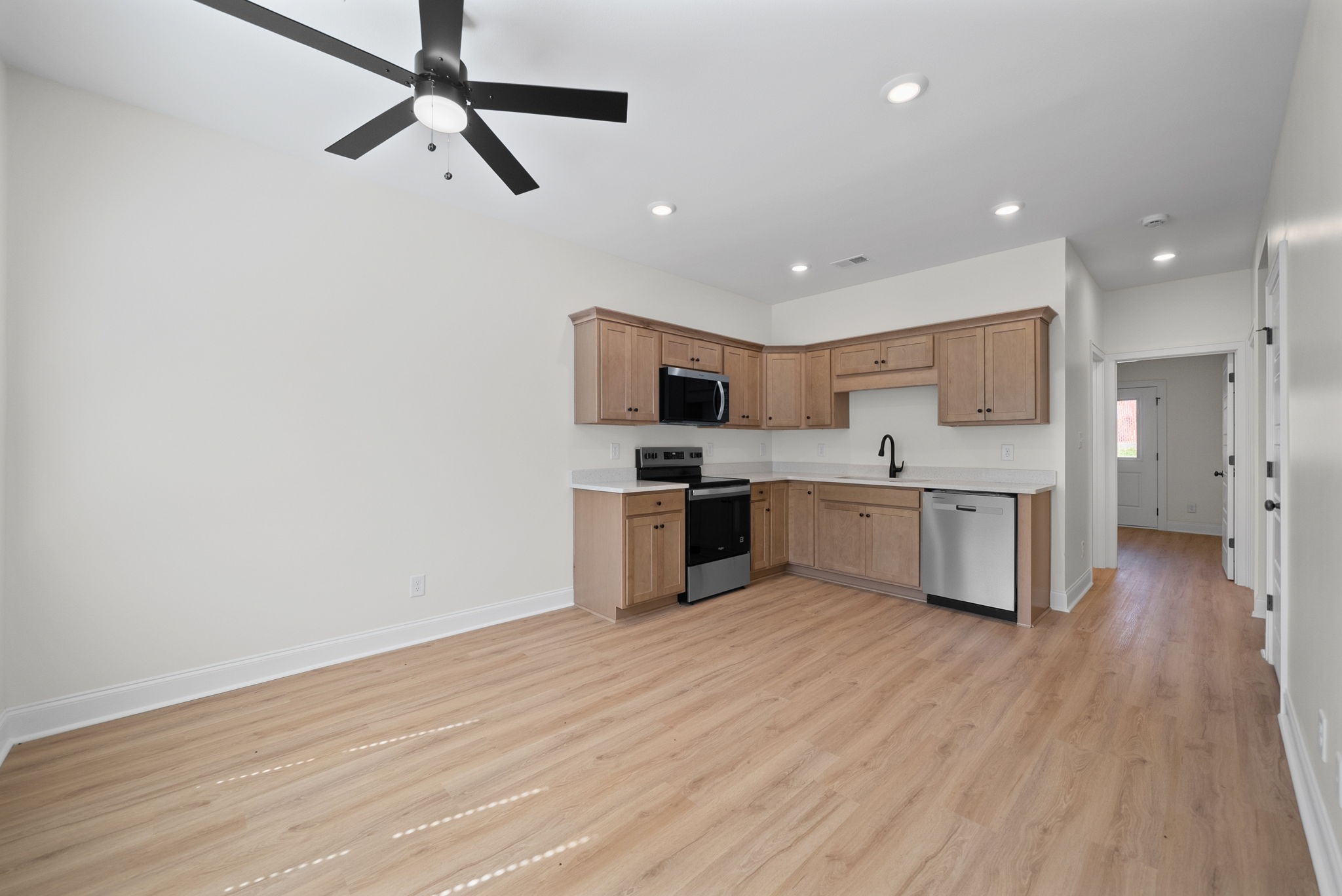 320 S 7th St Property Photo 4